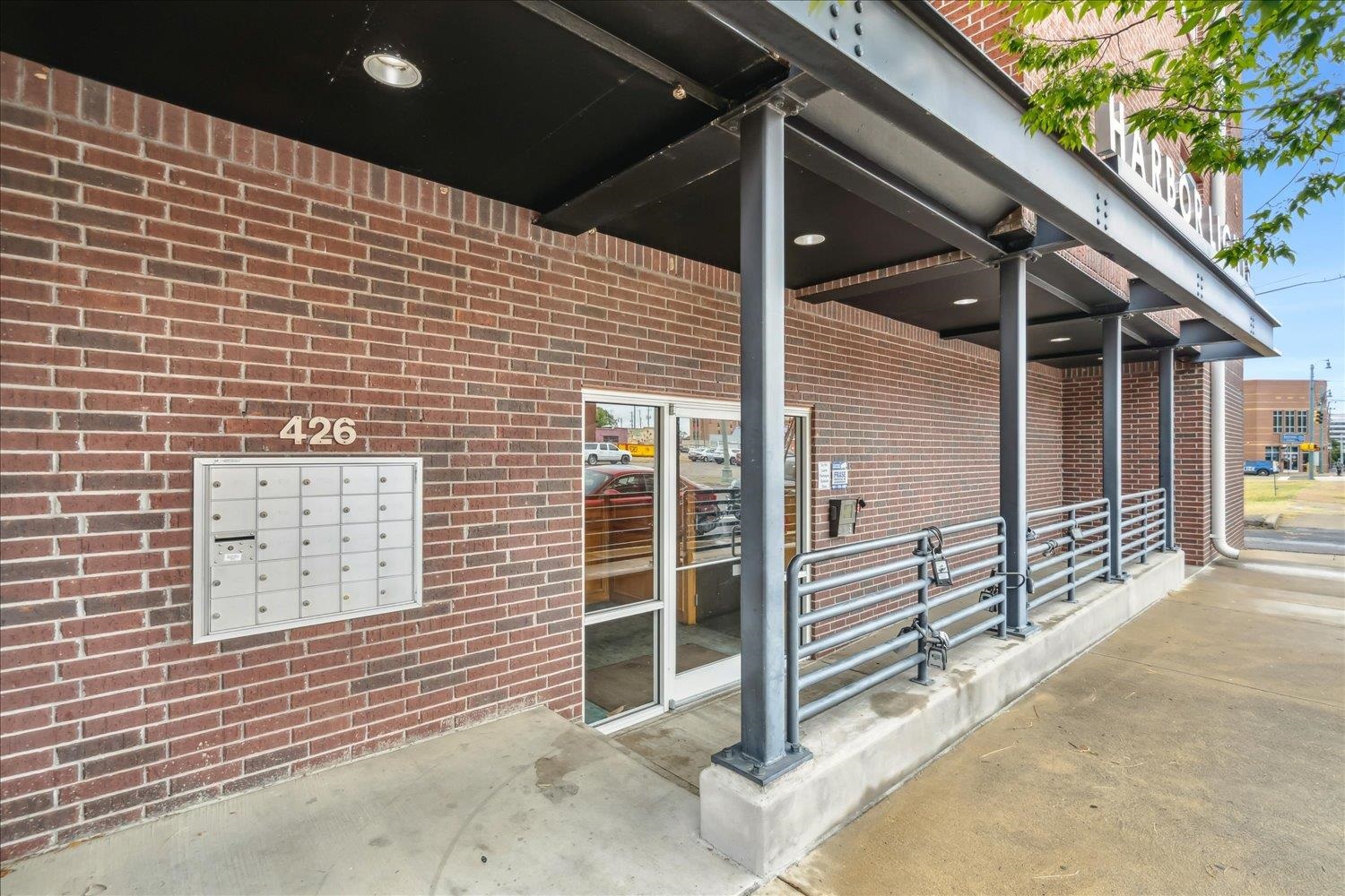 426 N FRONT ST N Unit: 302