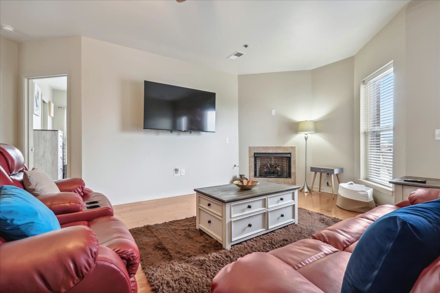 426 N FRONT ST N Unit: 302