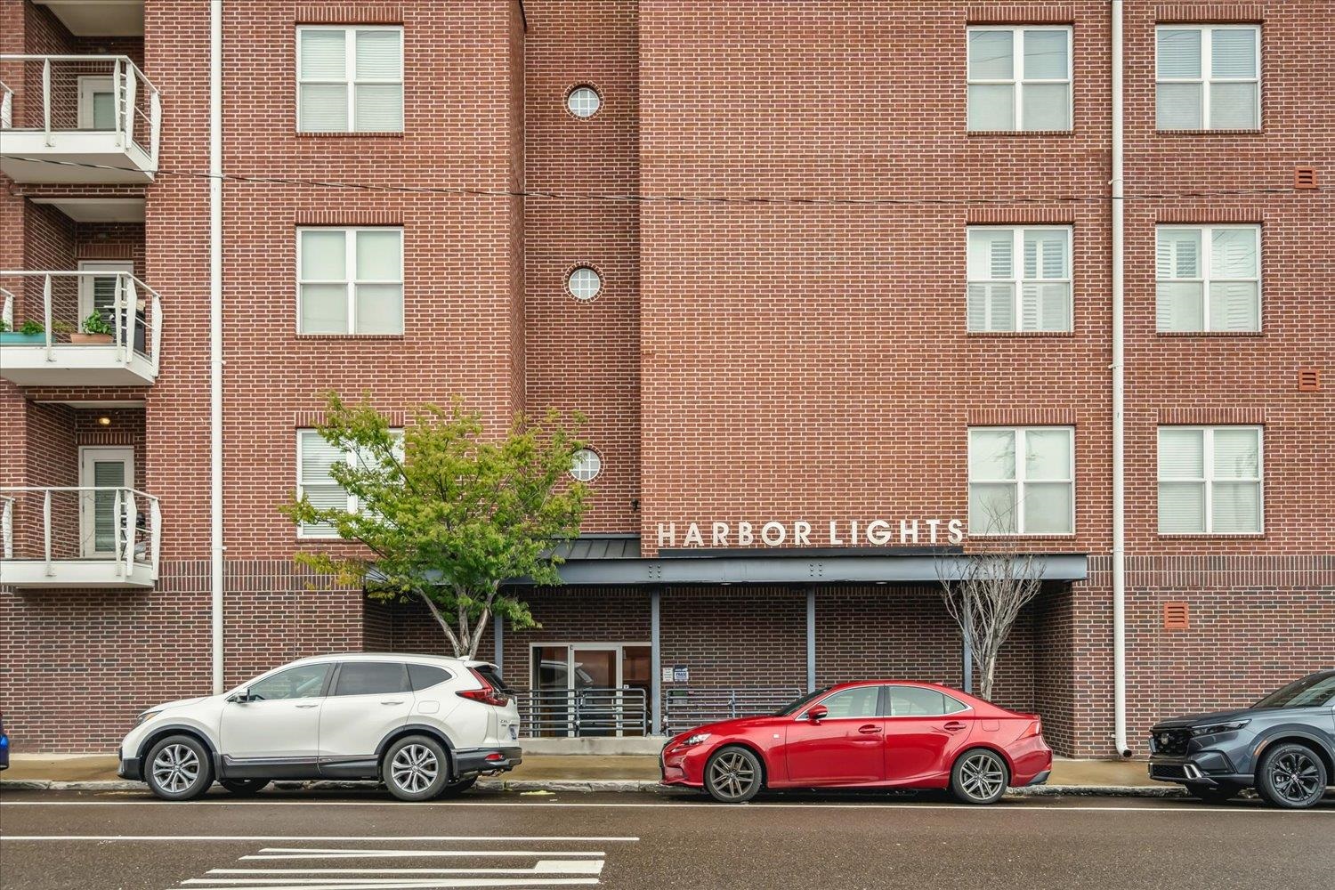 426 N FRONT ST N Unit: 302