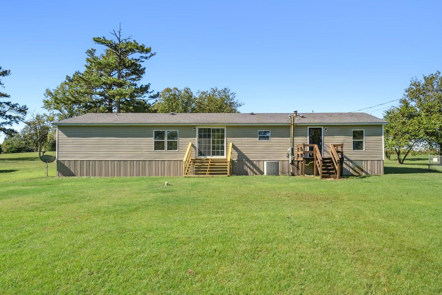506 CHARLESTON GIFT RD