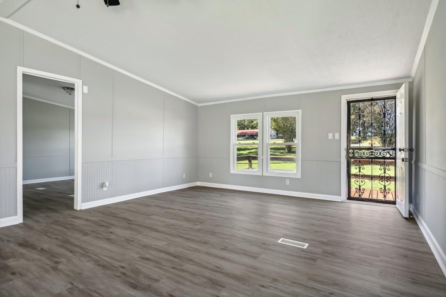 506 CHARLESTON GIFT RD