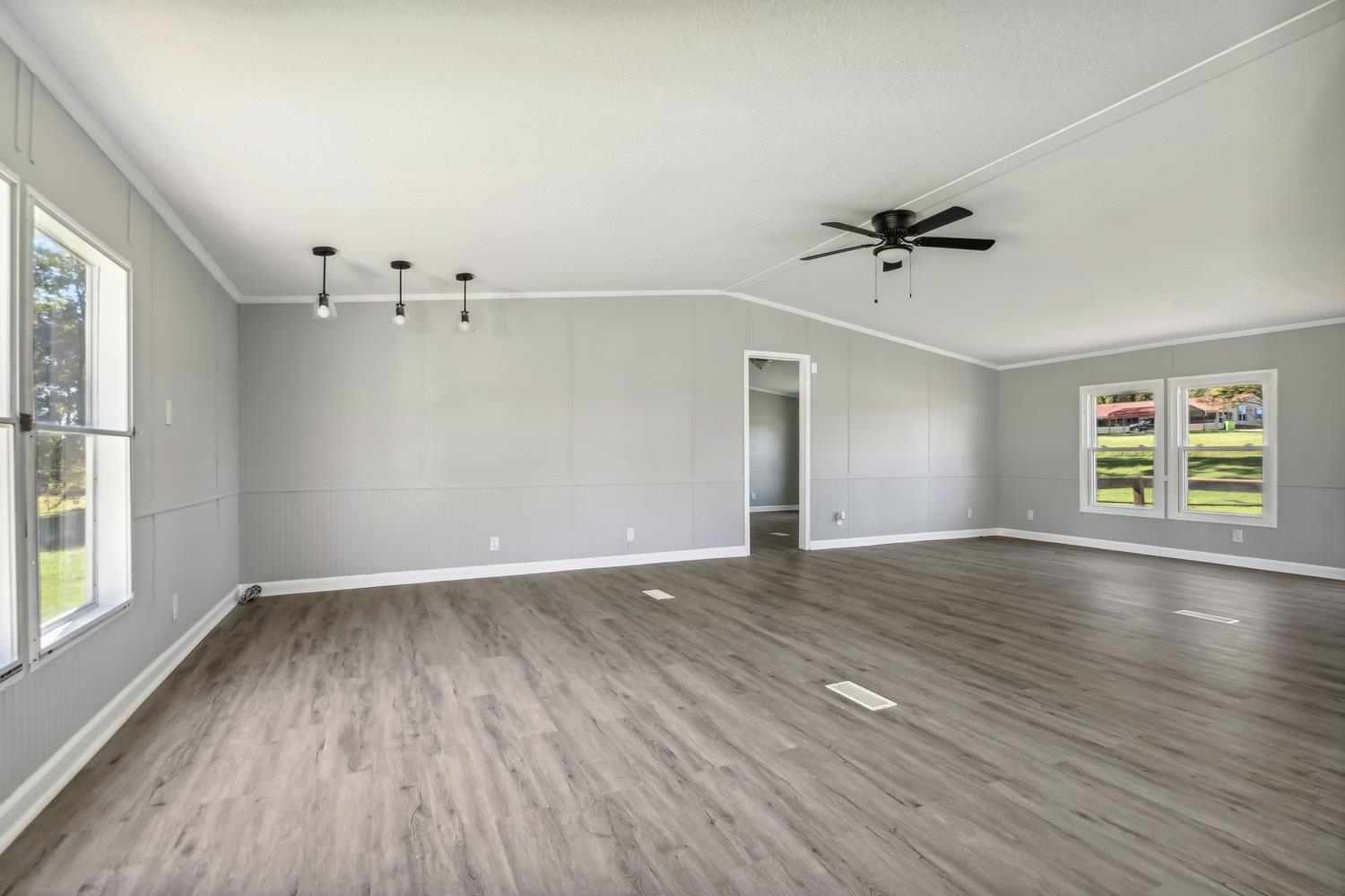 506 CHARLESTON GIFT RD