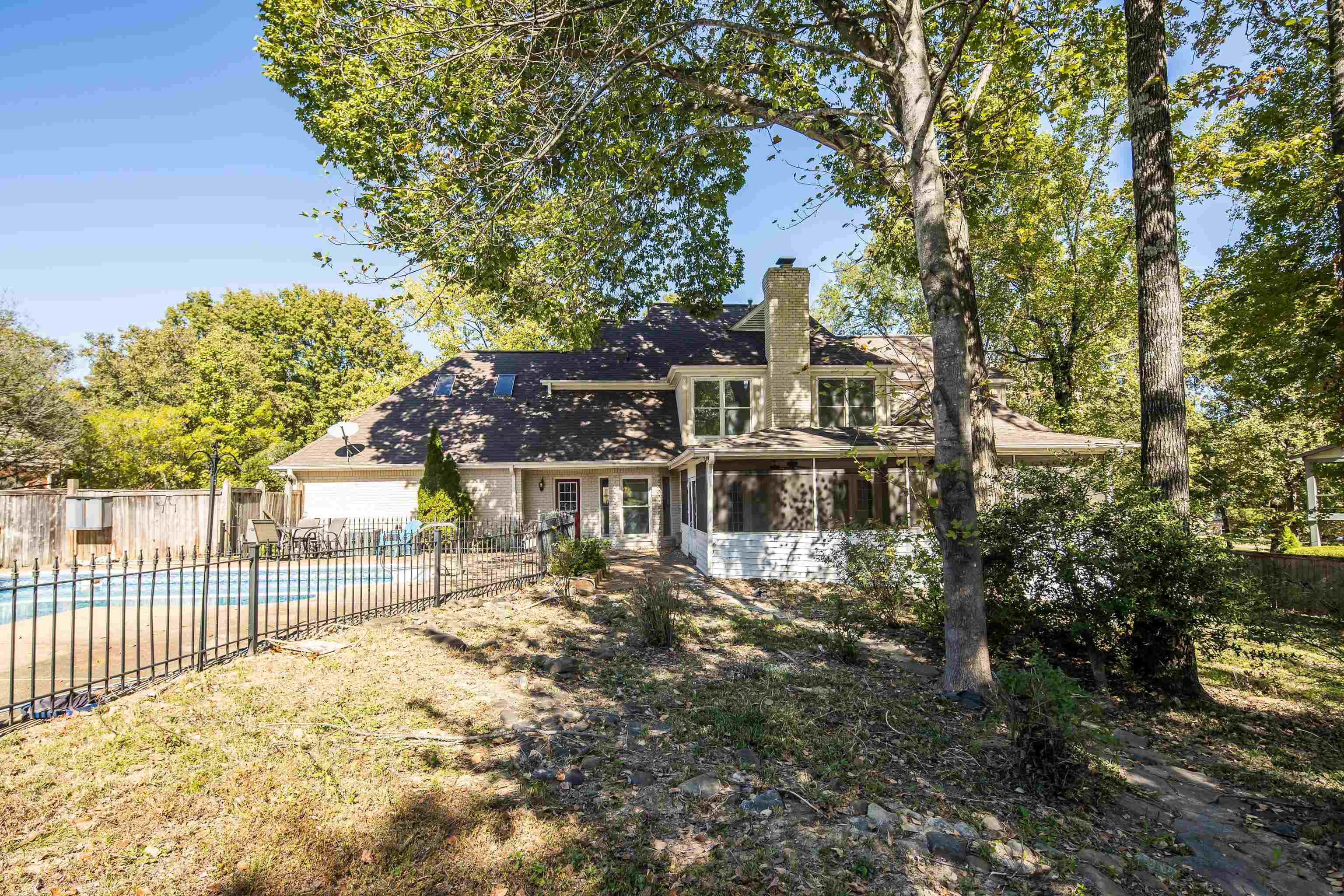 1 SUMMER GROVE RD