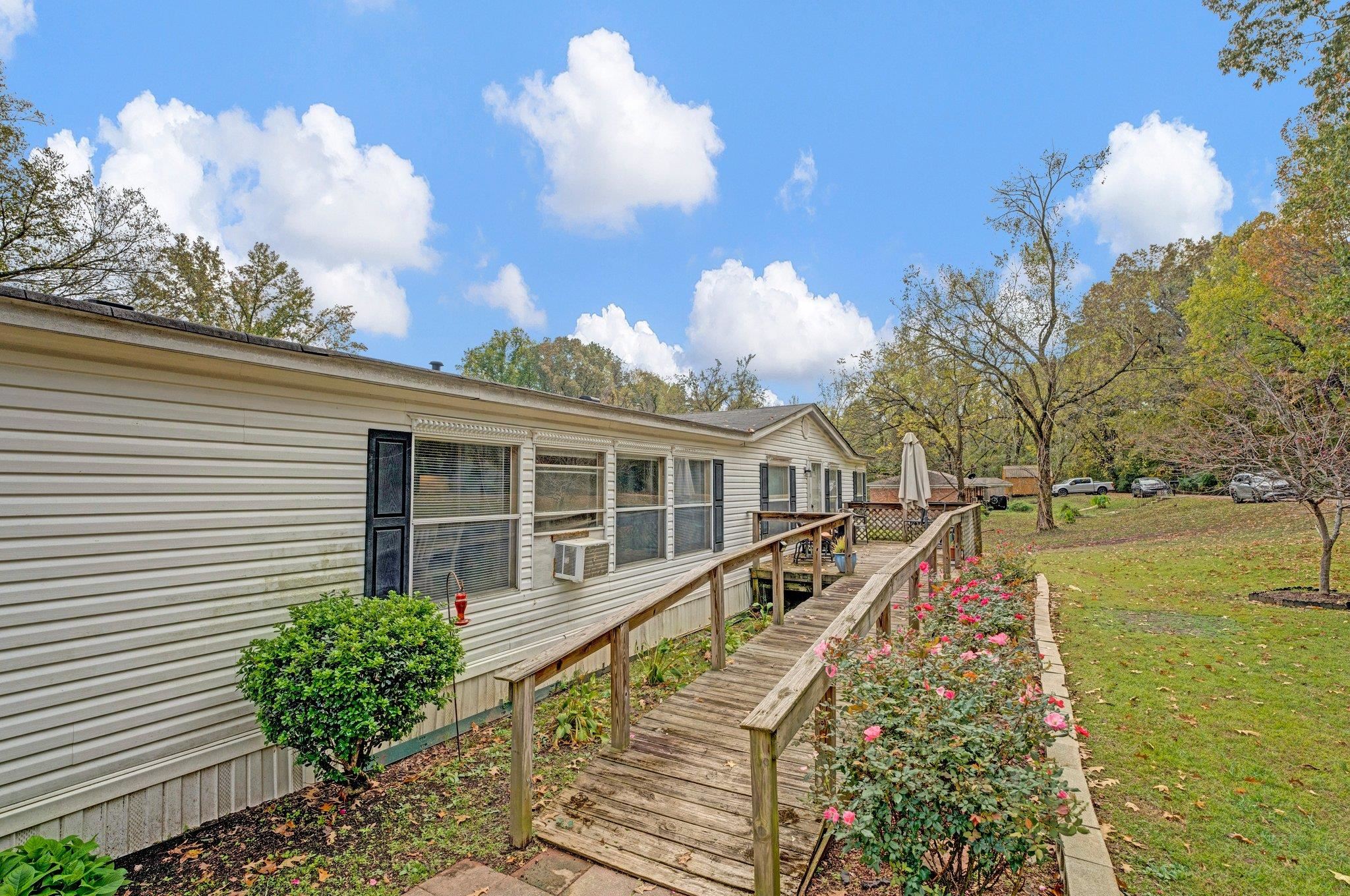 6170 RUST RD