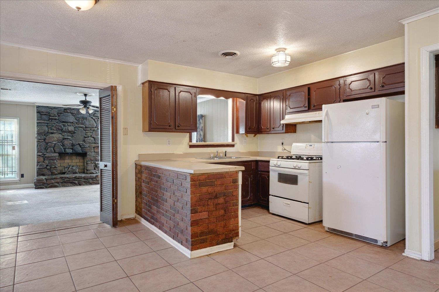 307 BURWOOD DR