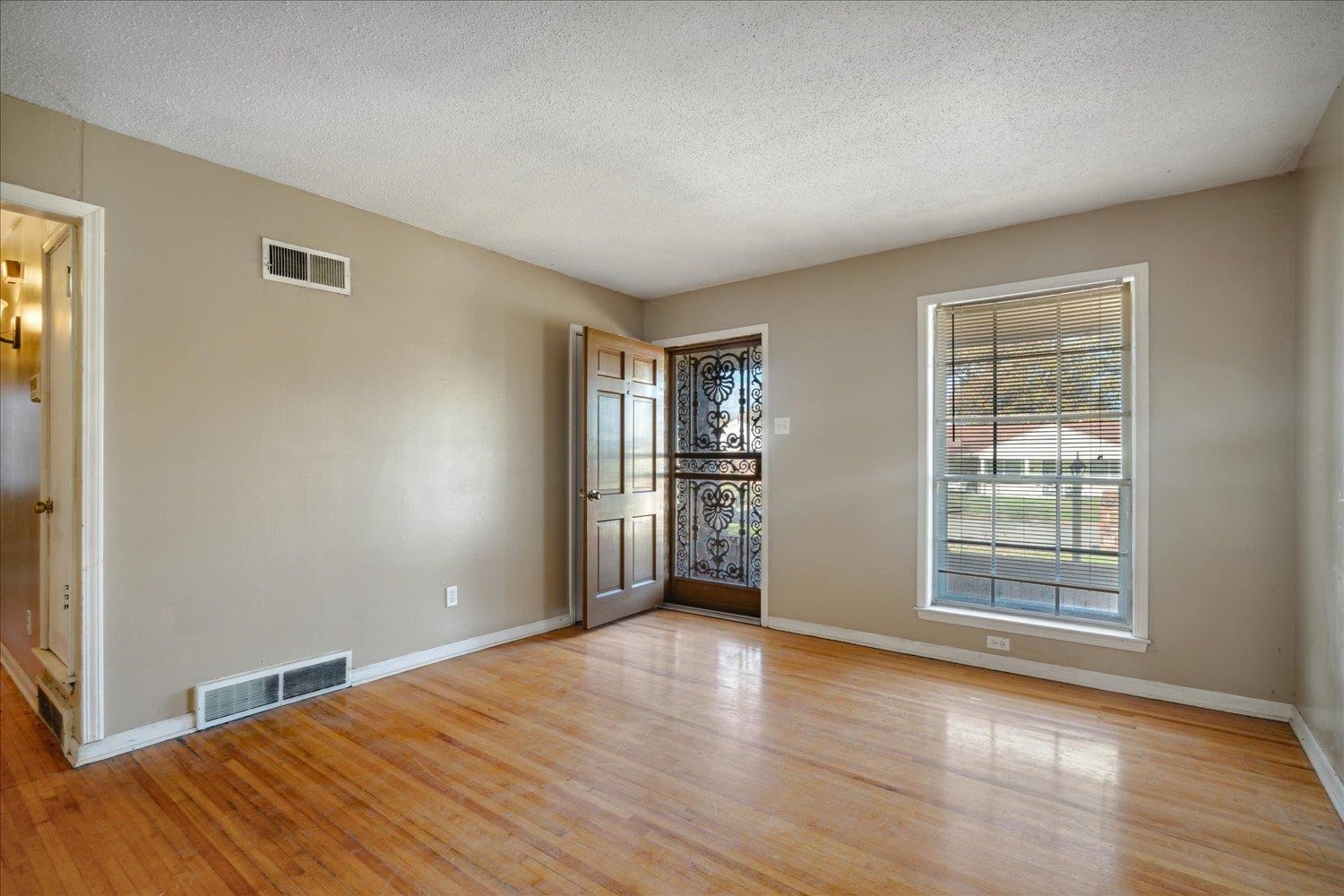 307 BURWOOD DR