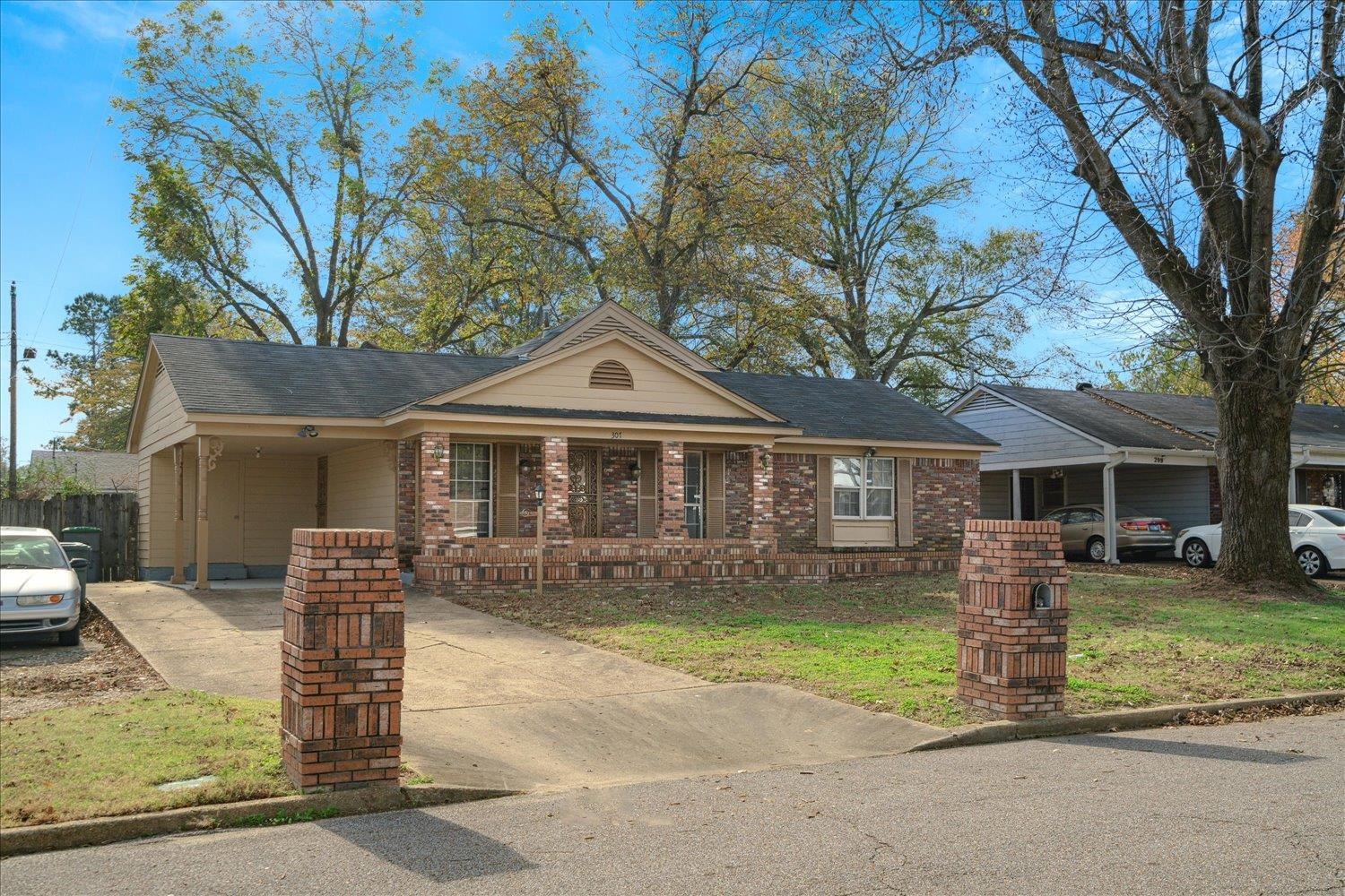307 BURWOOD DR