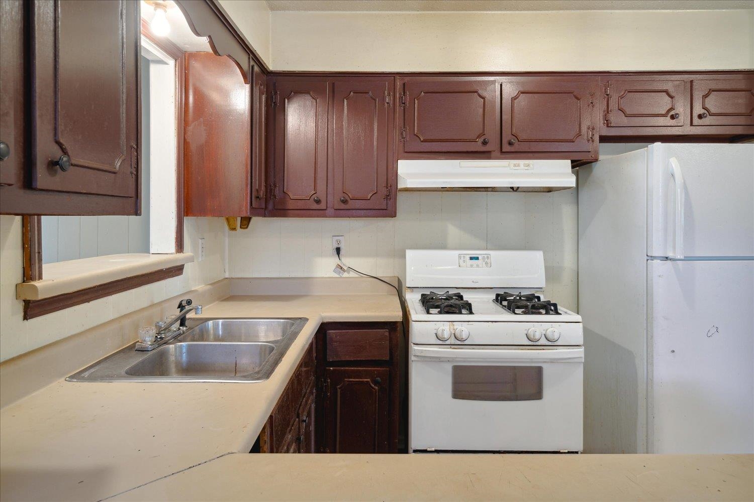 307 BURWOOD DR