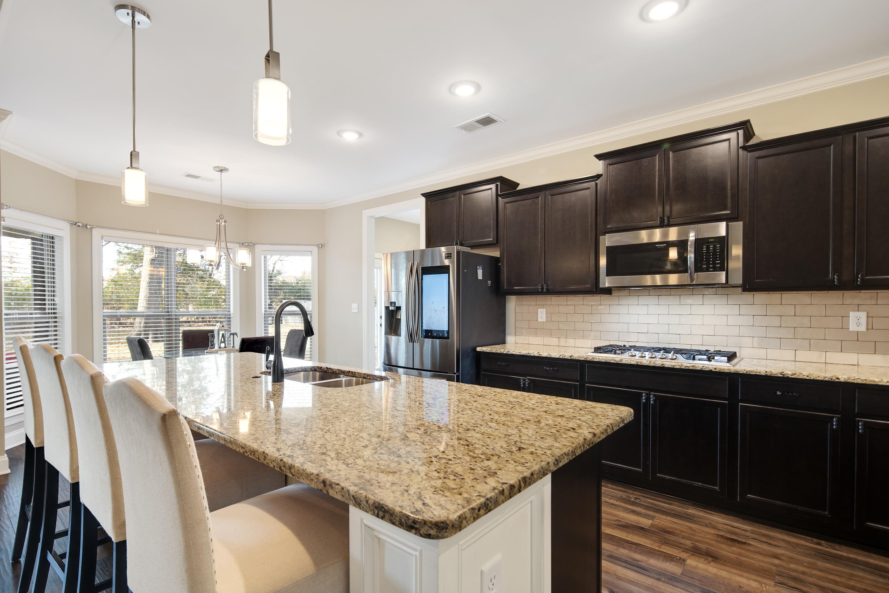 6307 LONGMIRE LOOP W