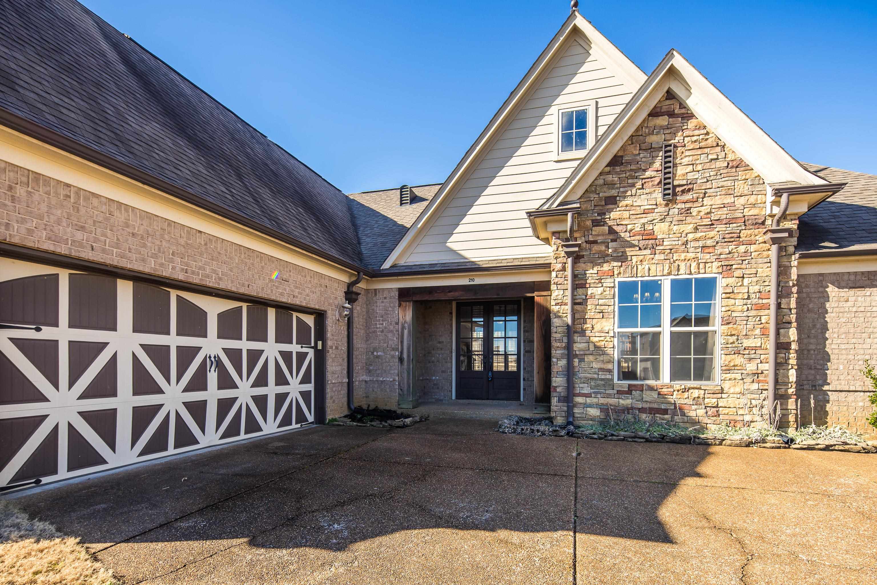 210 CROSS CREEK DR