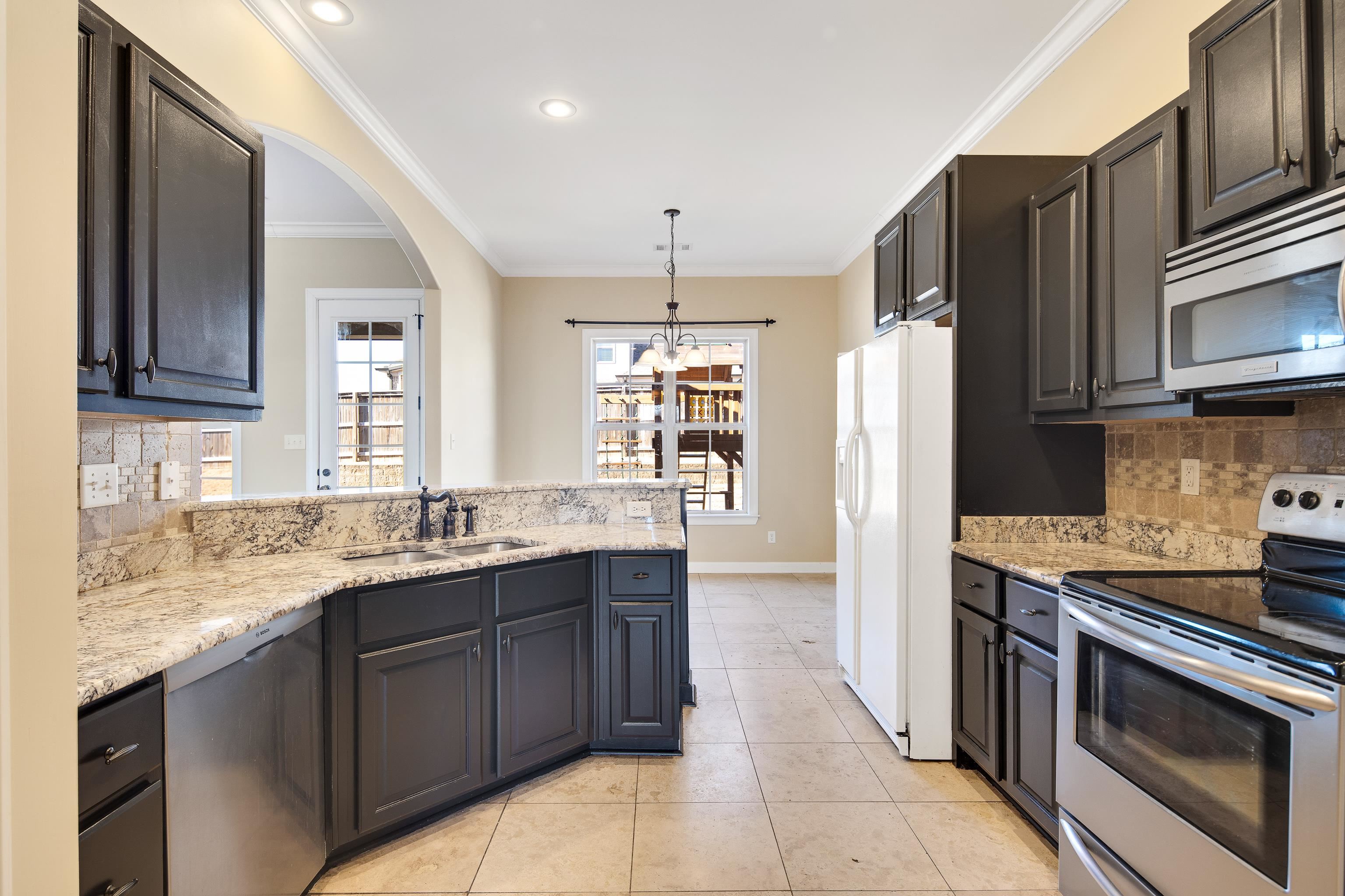 210 CROSS CREEK DR