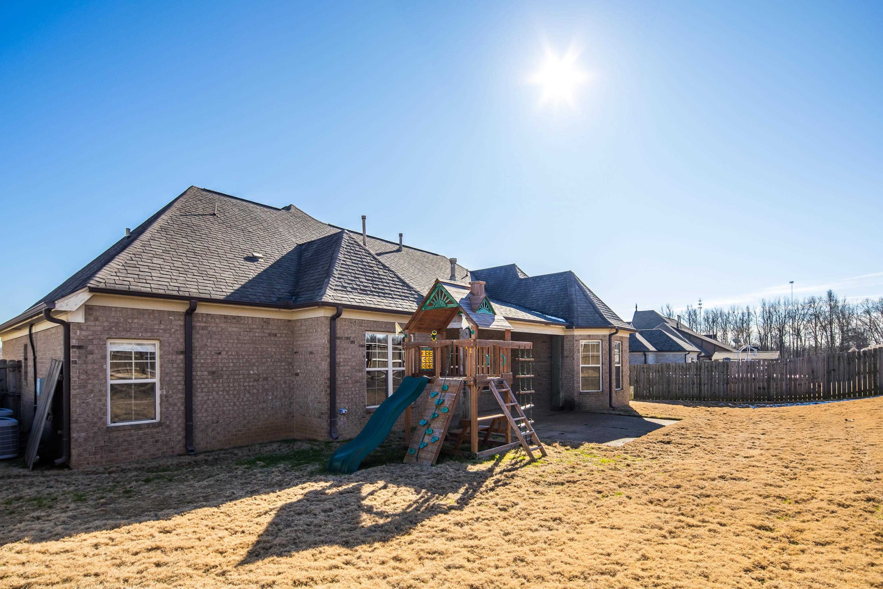 210 CROSS CREEK DR