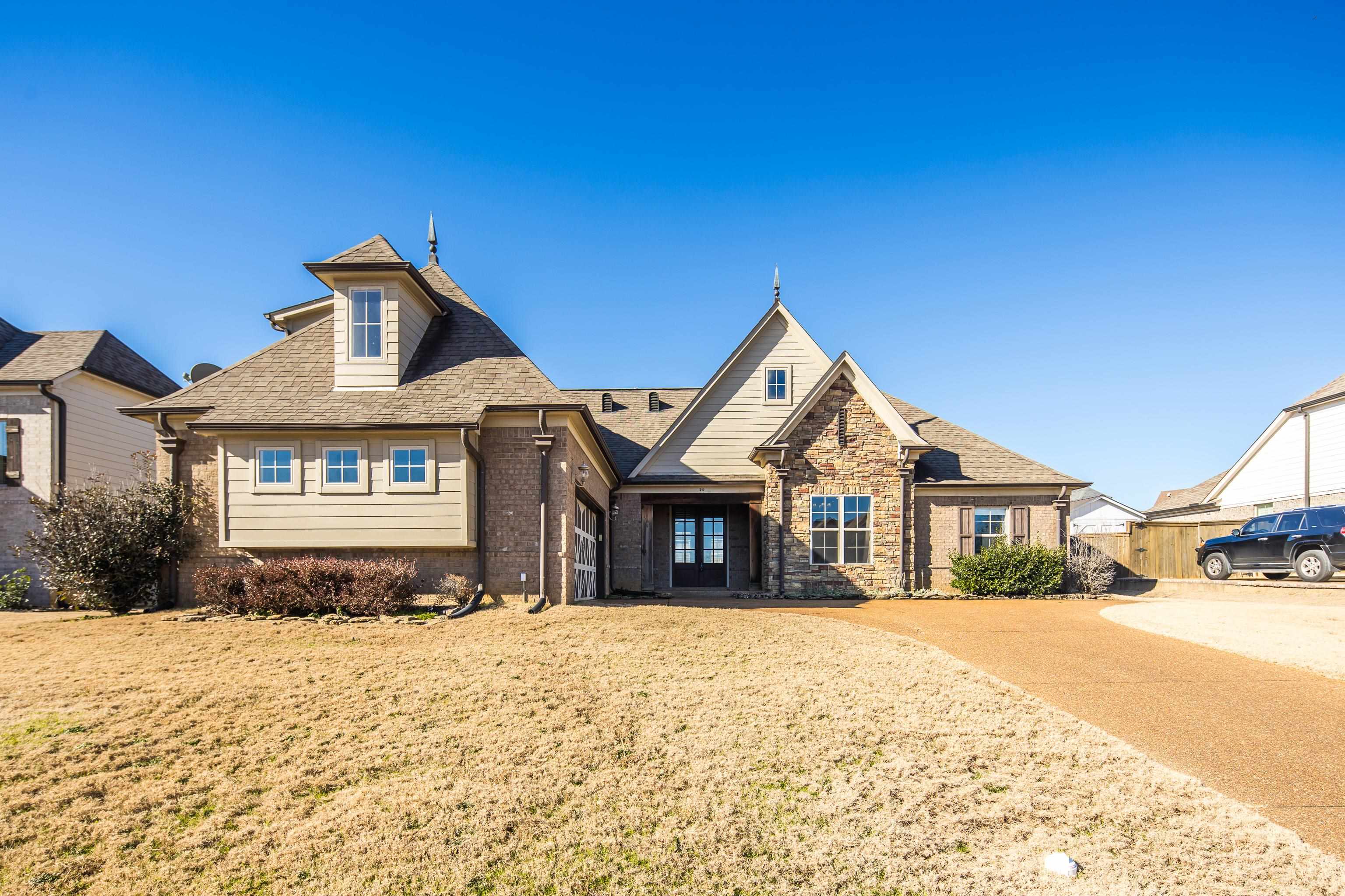 210 CROSS CREEK DR