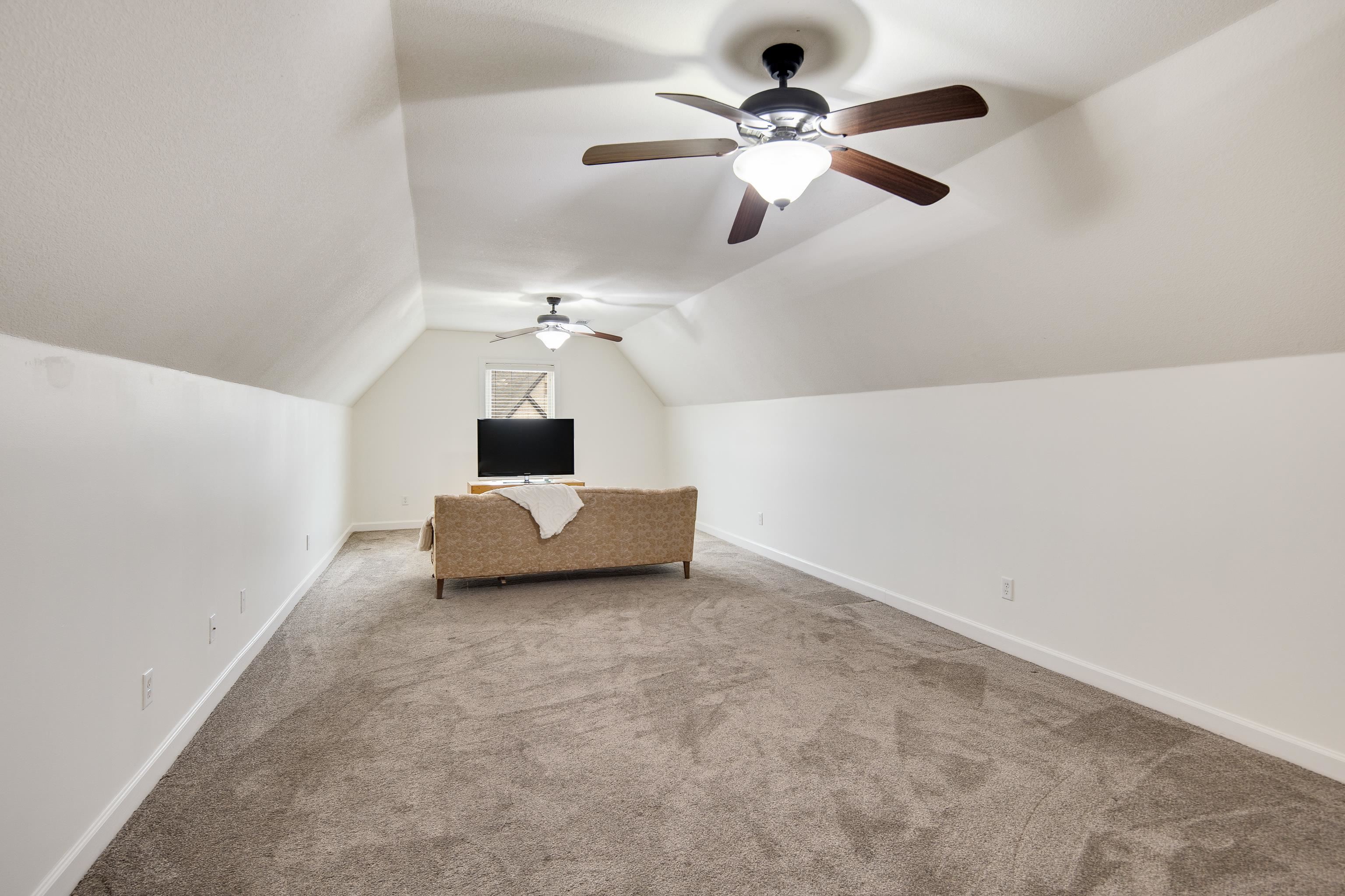 5363 CONIFER VIEW LN
