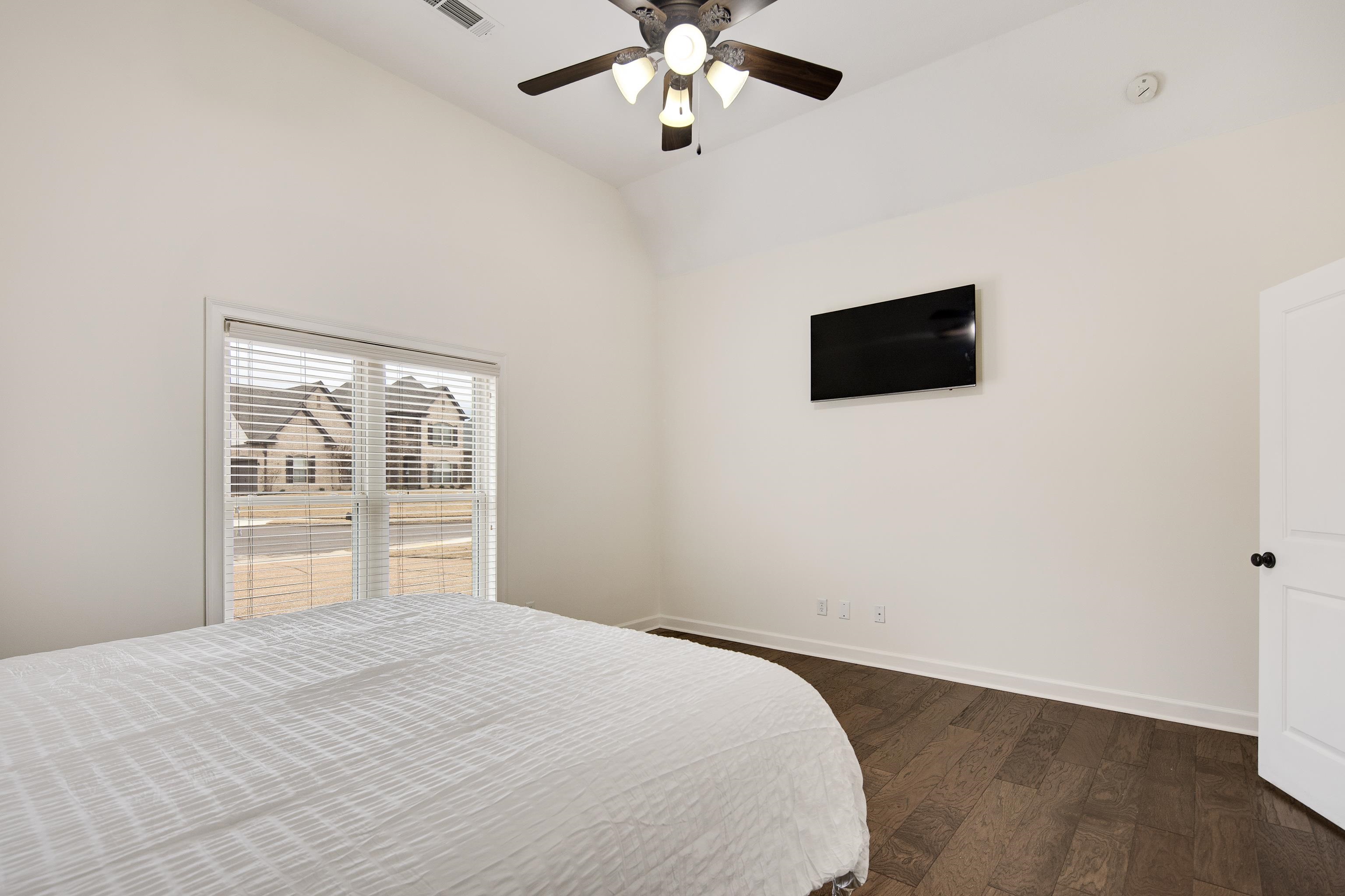 5363 CONIFER VIEW LN