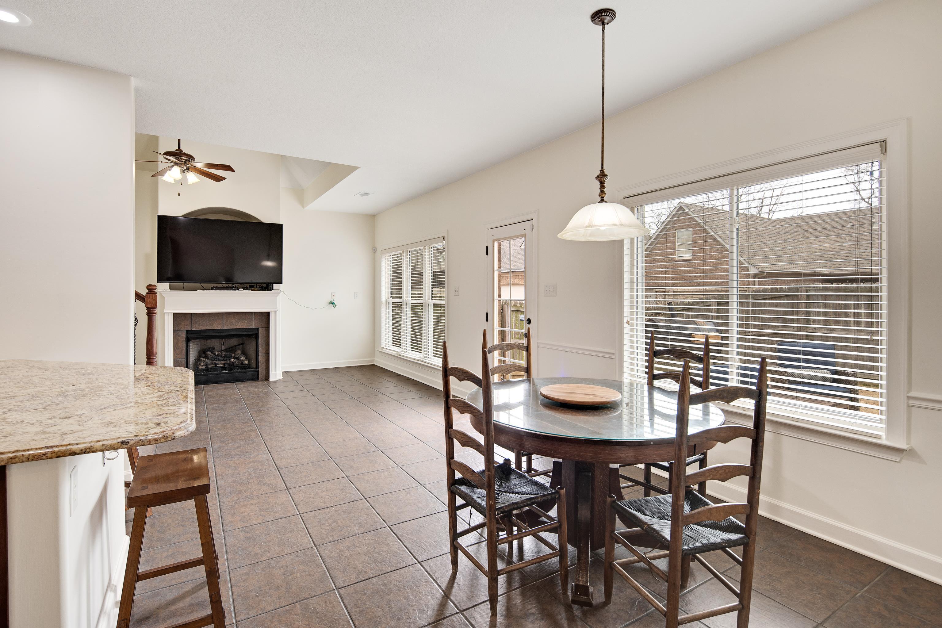 5363 CONIFER VIEW LN