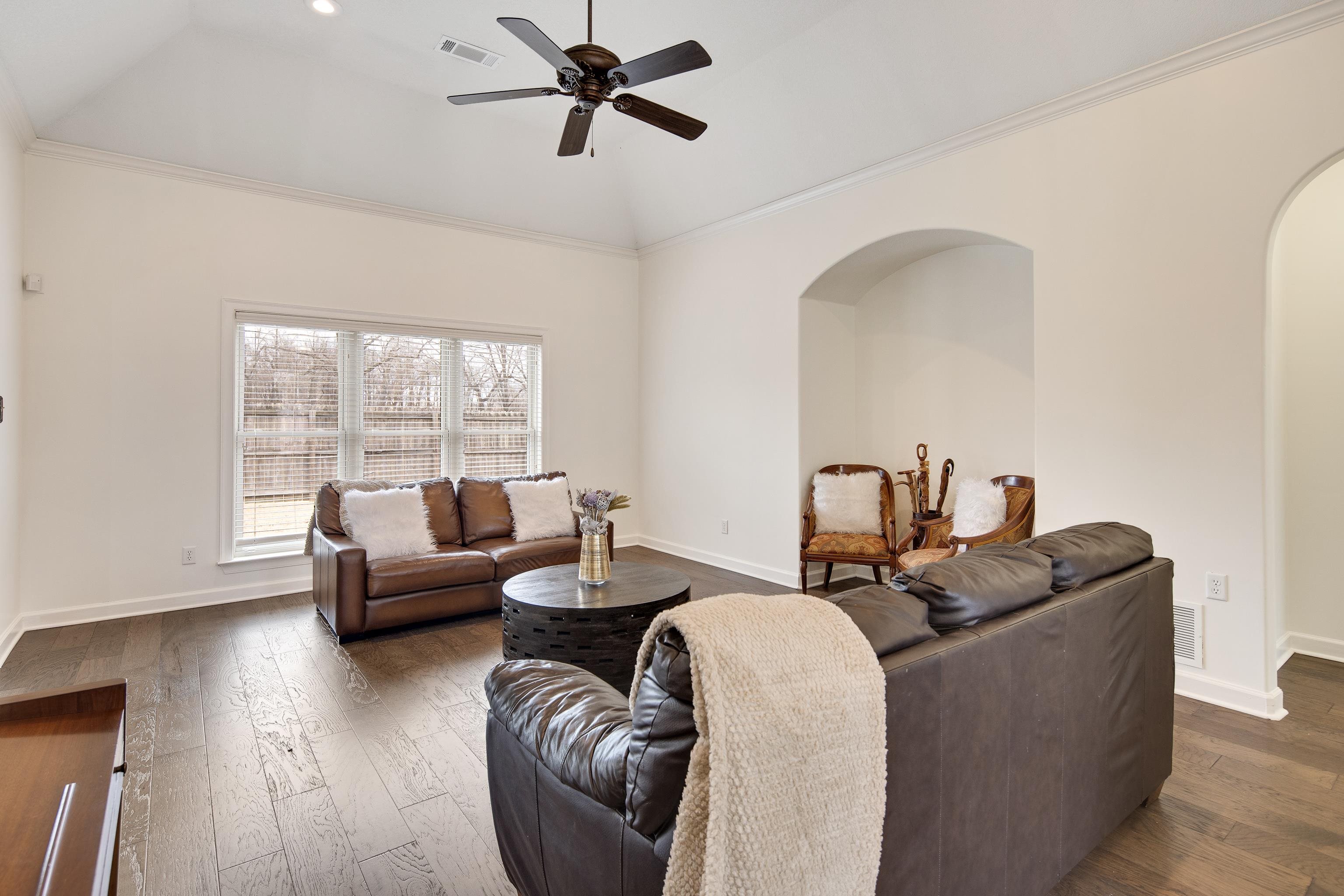 5363 CONIFER VIEW LN