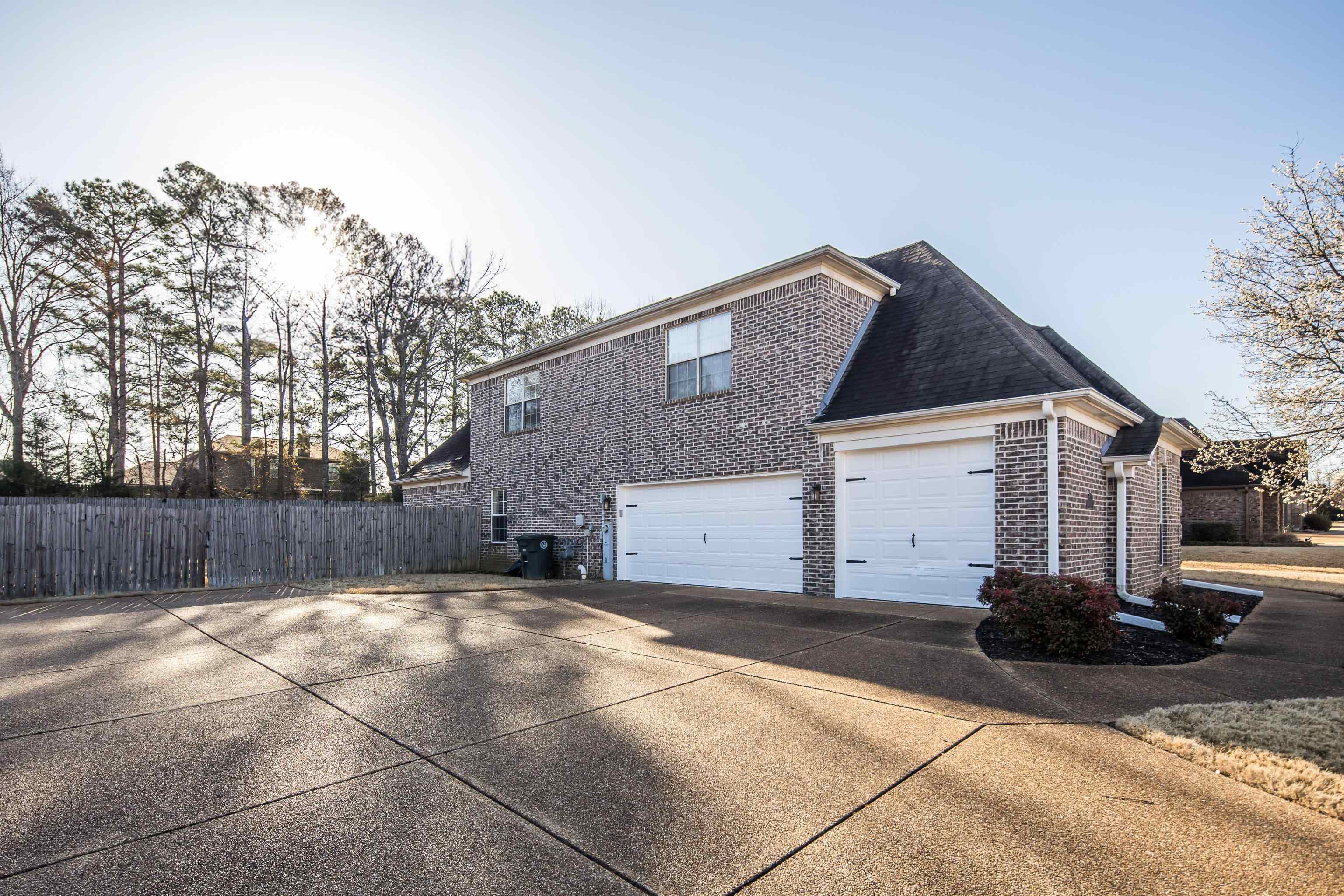 5144 MELISSA WOODS DR
