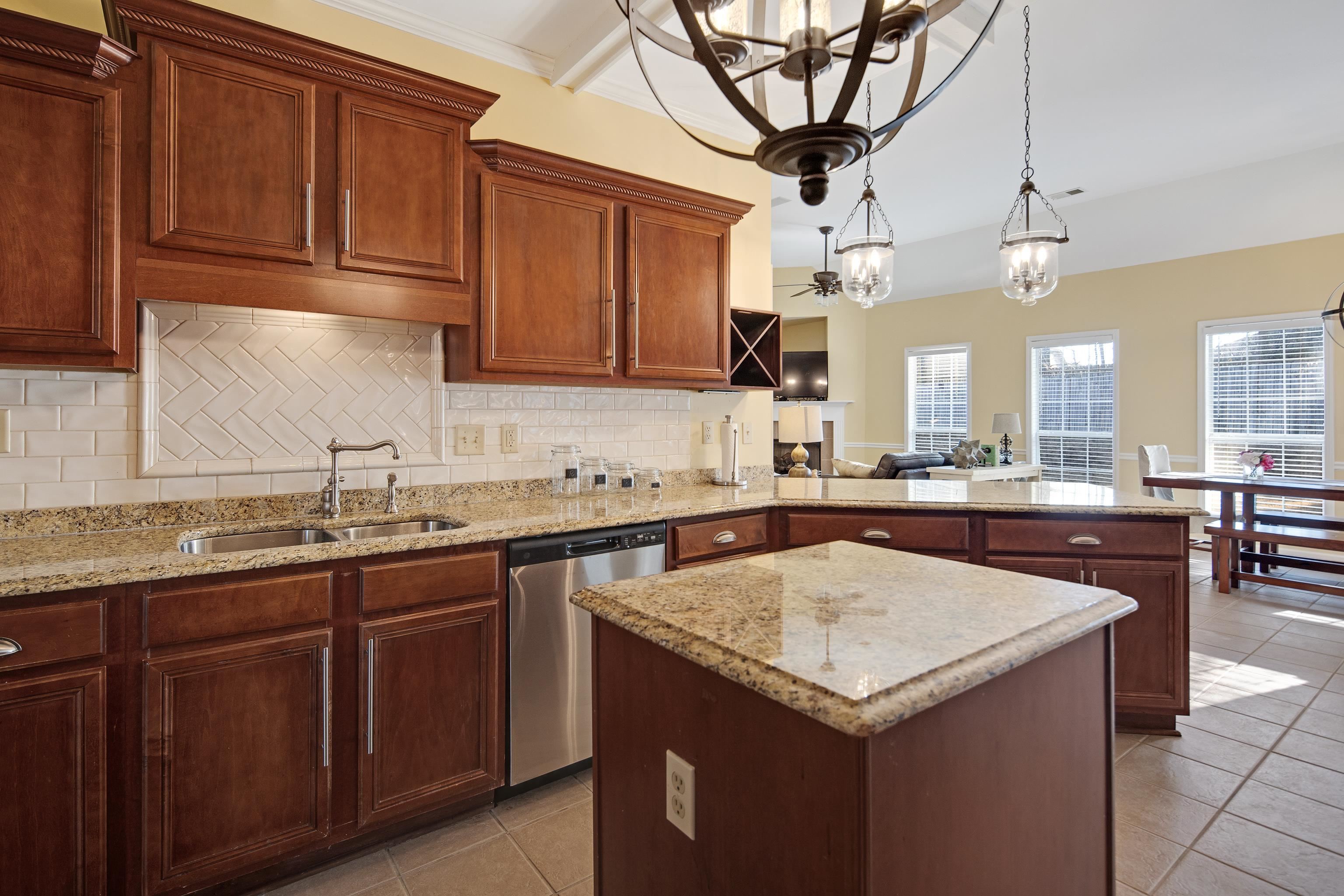 5144 MELISSA WOODS DR