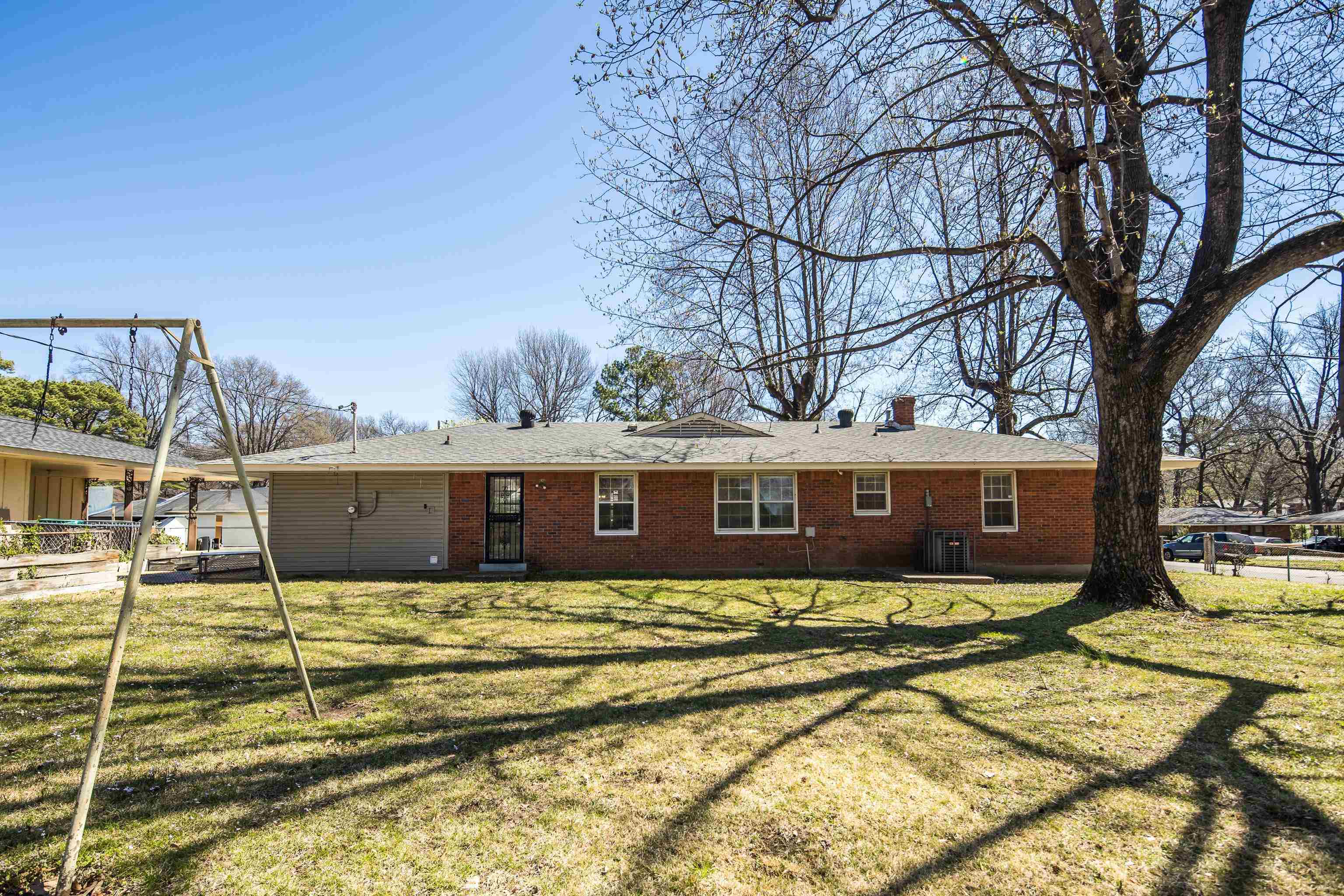 3847 MAULDEN DR
