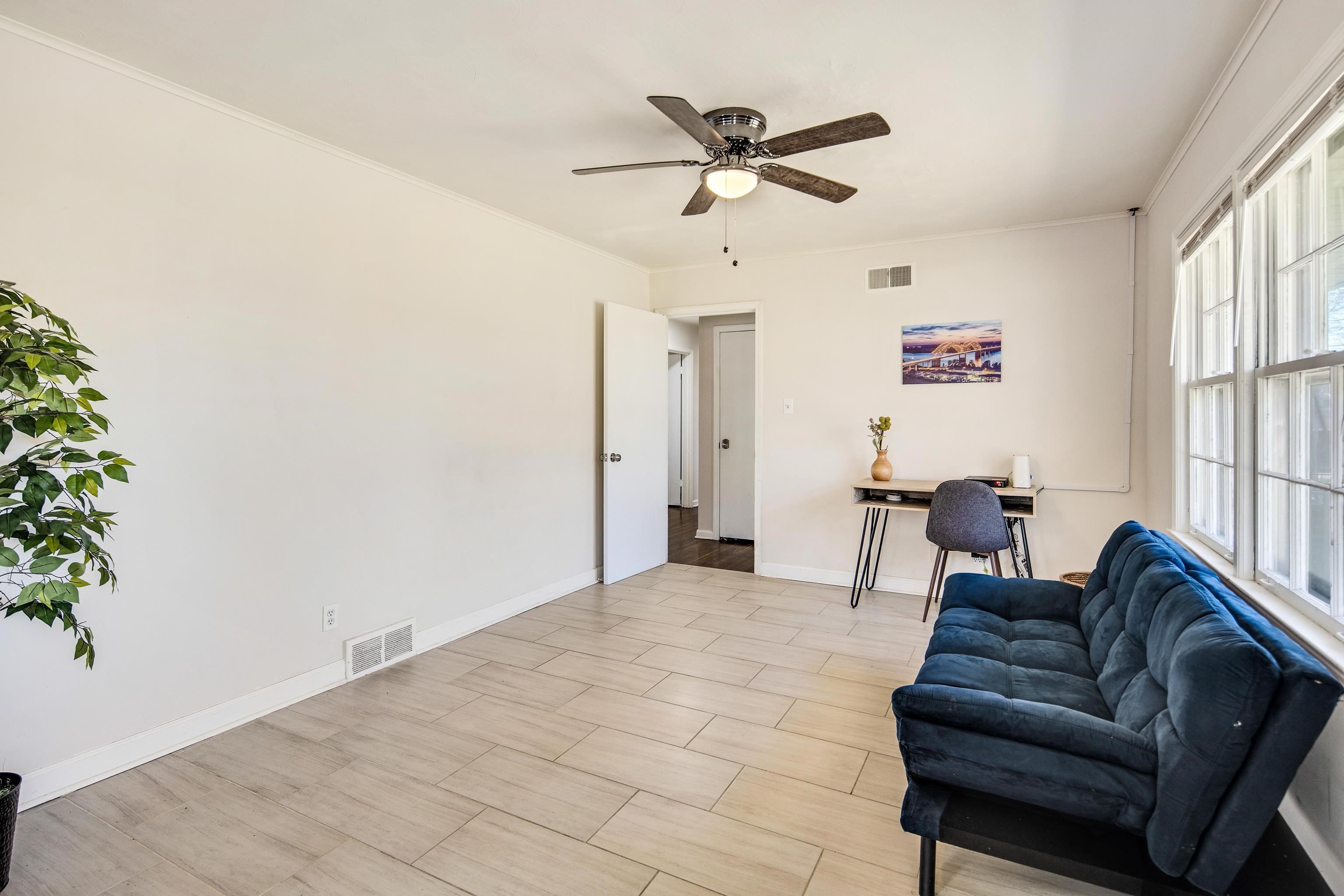 3847 MAULDEN DR