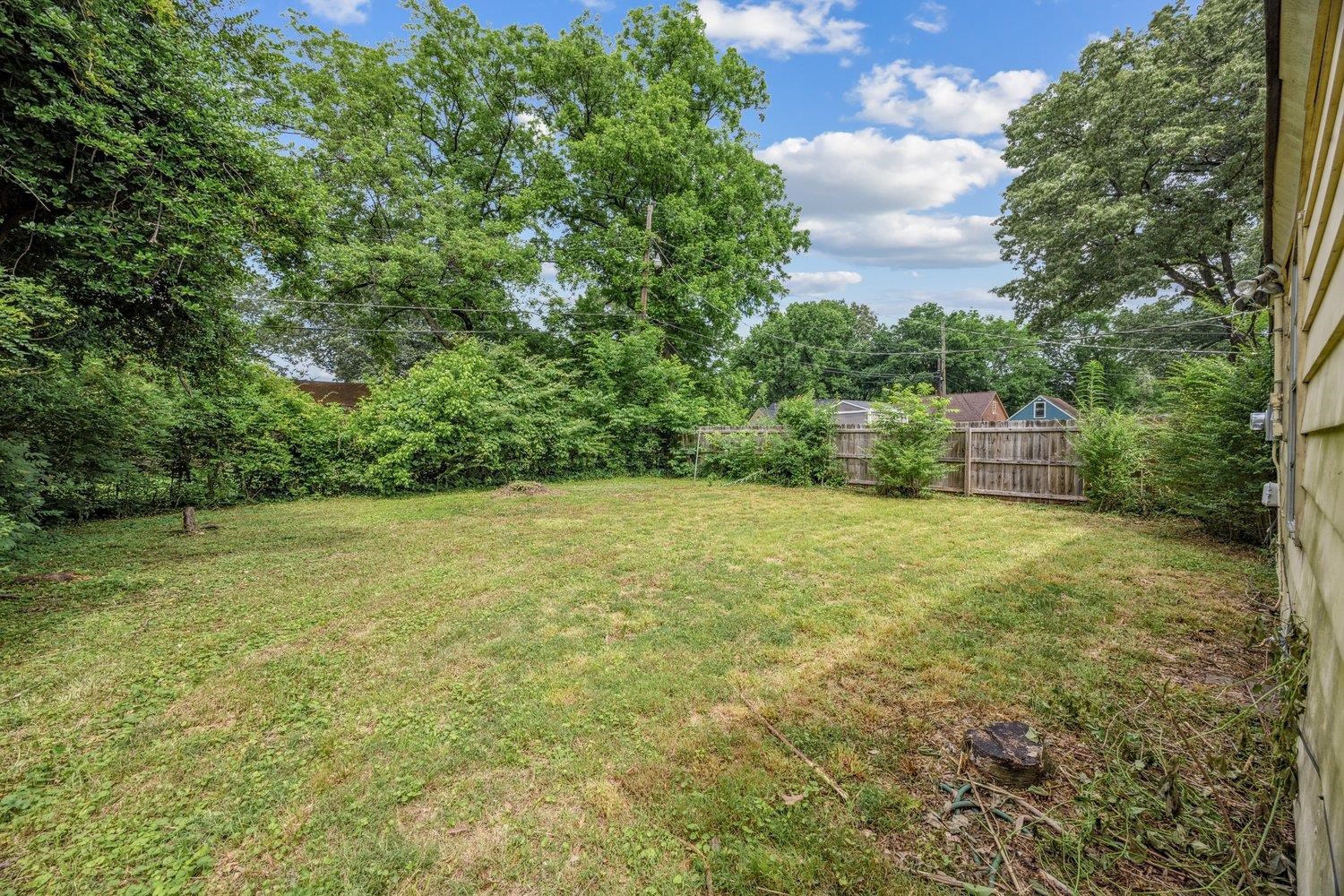 1033 WOODBURY RD