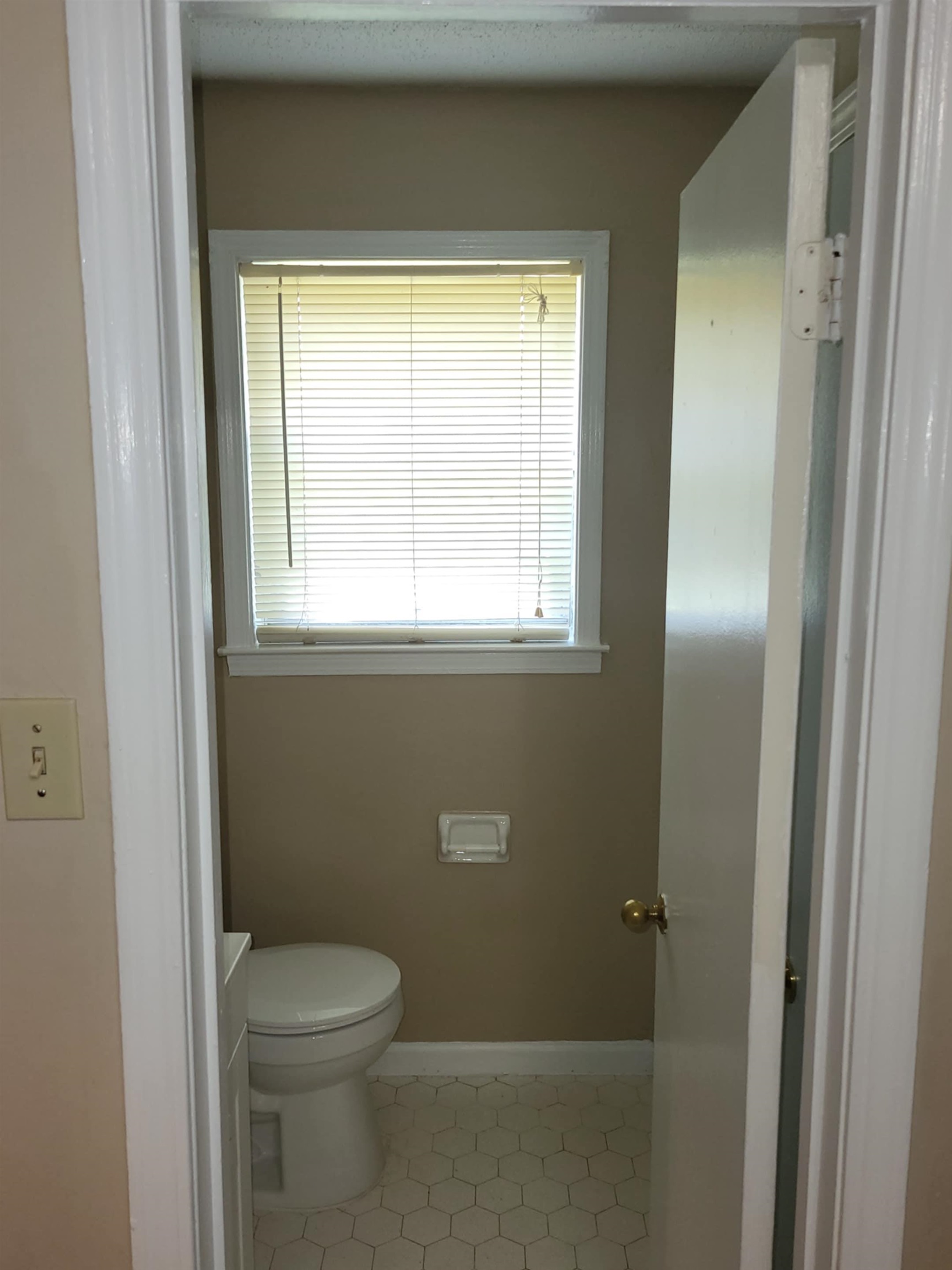 4136 RAINTREE CV