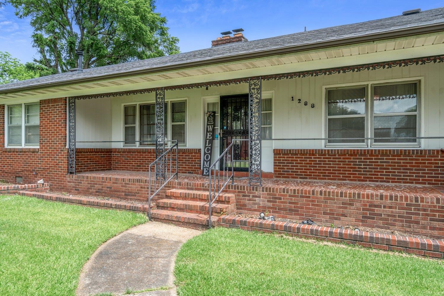 1288 MAYHILL DR