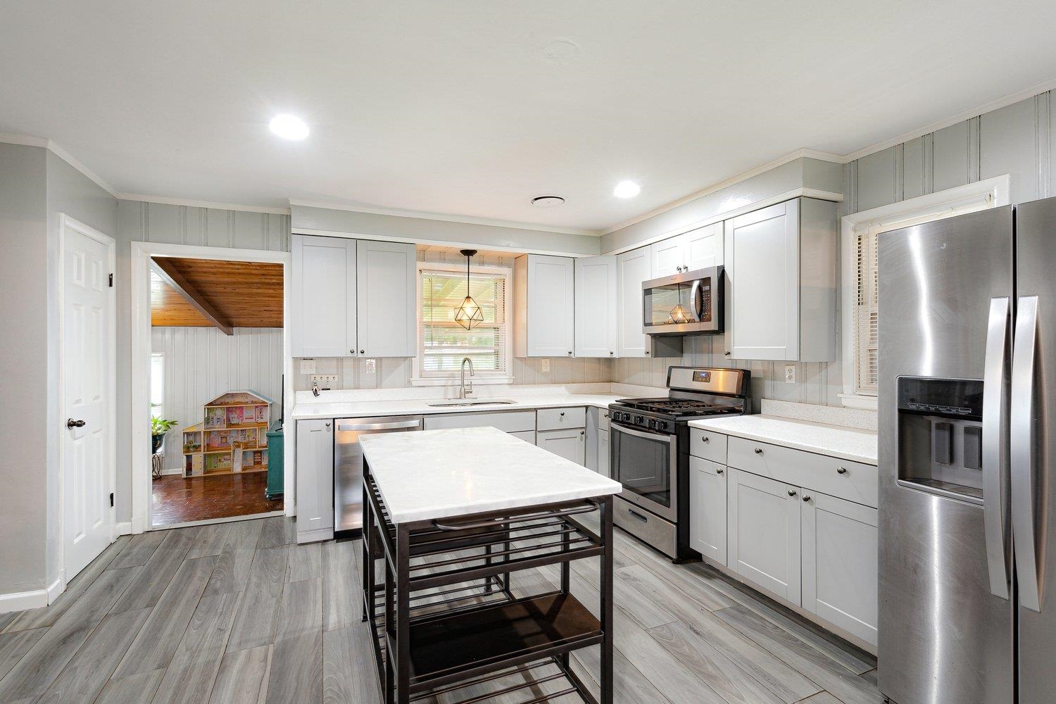 1288 MAYHILL DR