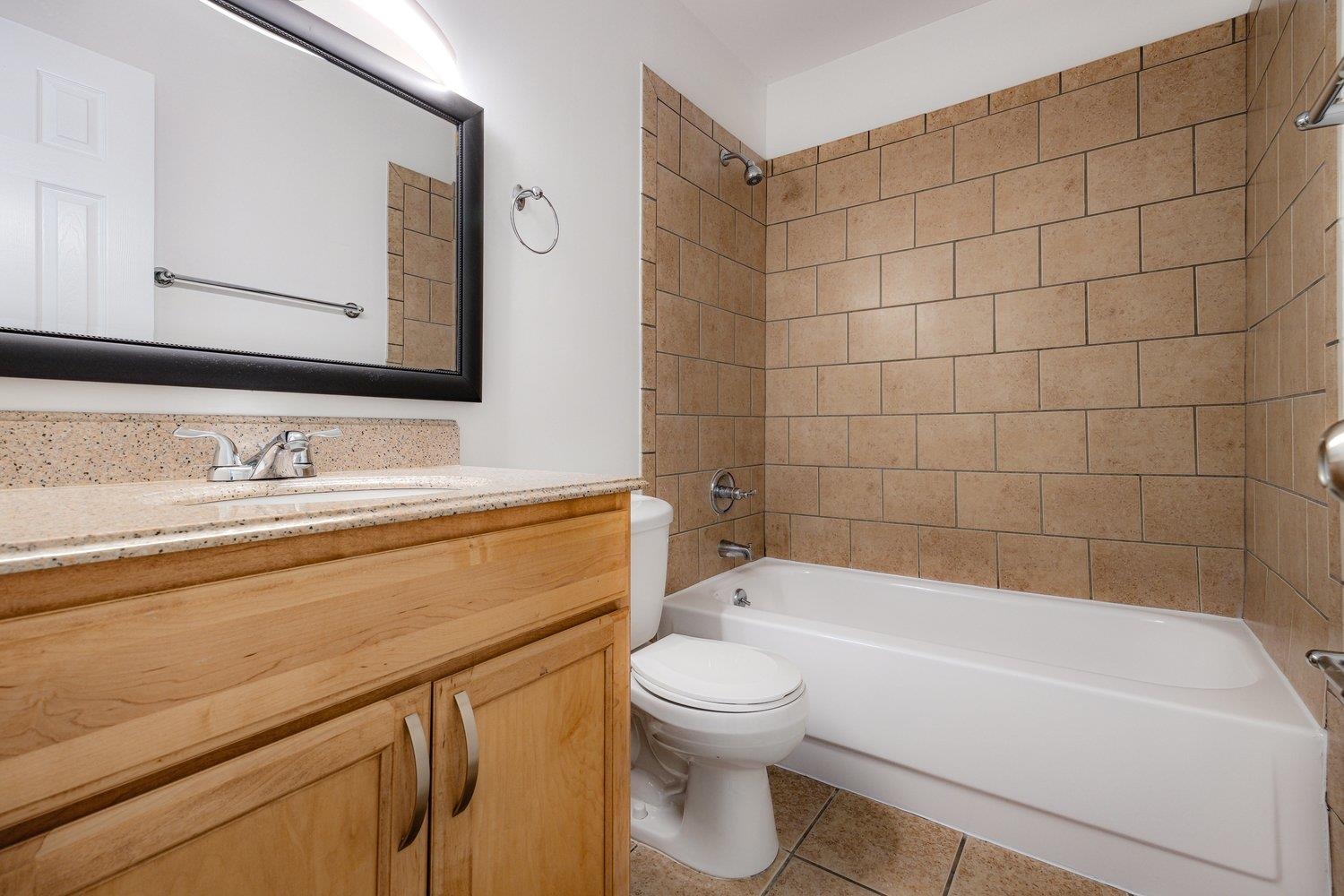 1847 GRAY RIDGE CV Unit: 2