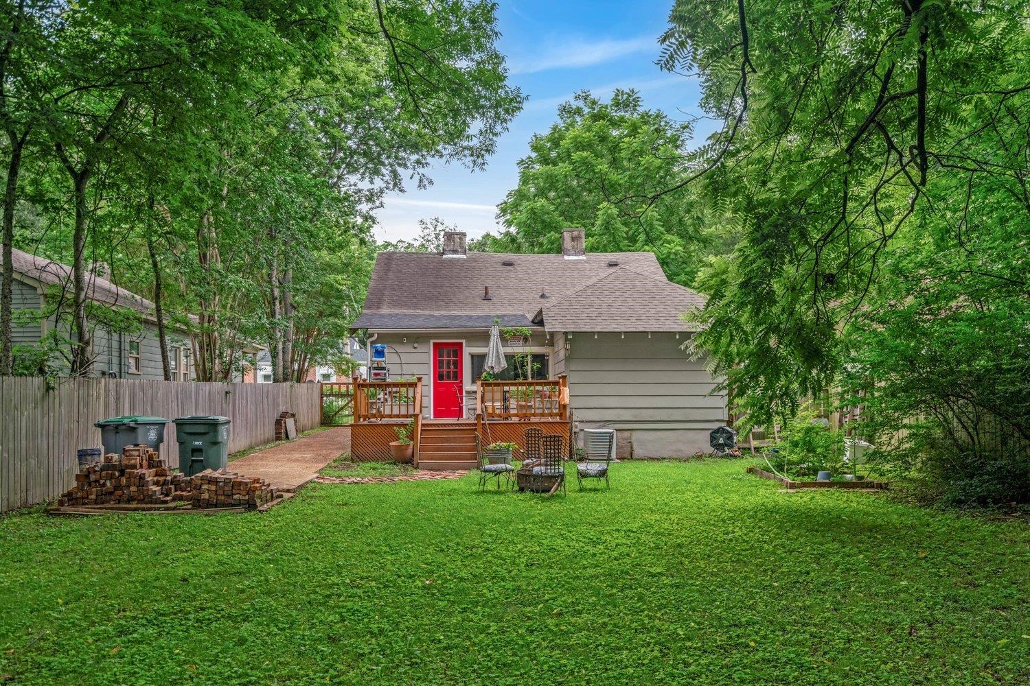 569 LUNDEE PL