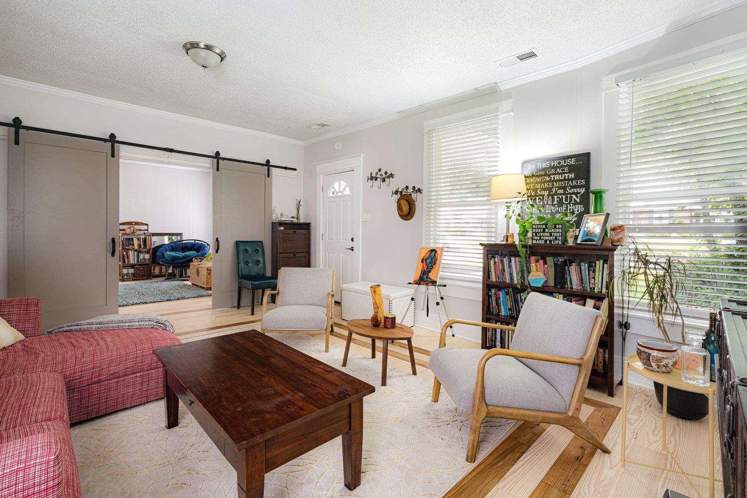 569 LUNDEE PL