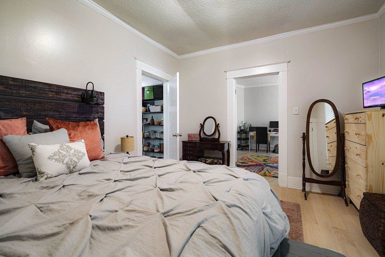 569 LUNDEE PL