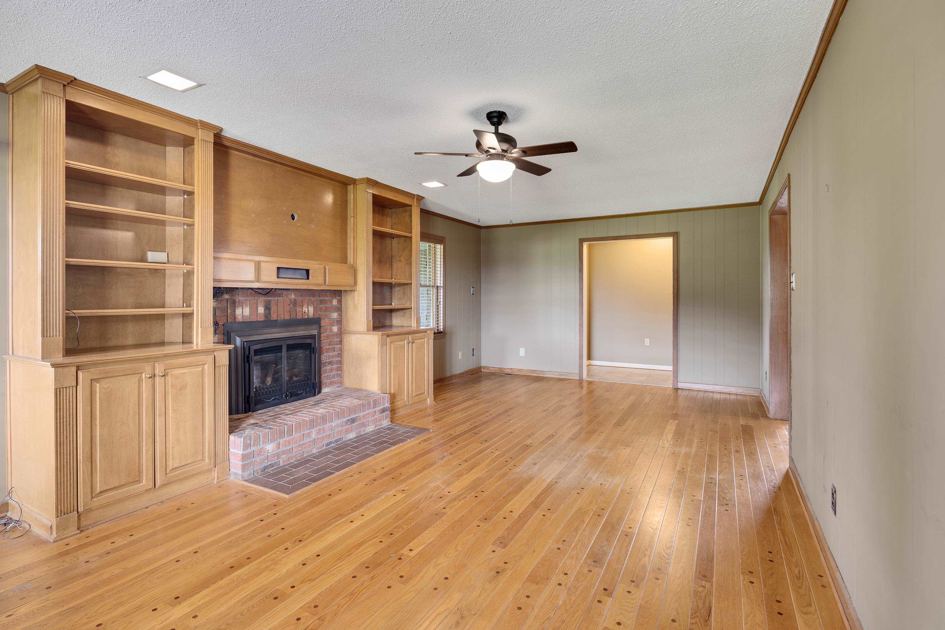 8901 ROSEMARK RD