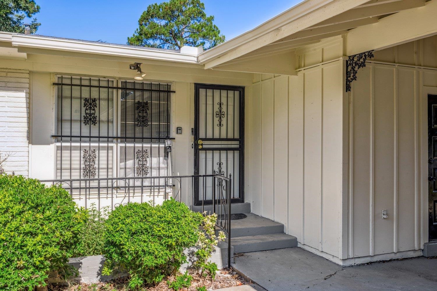 4025 BISHOPS BRIDGE RD