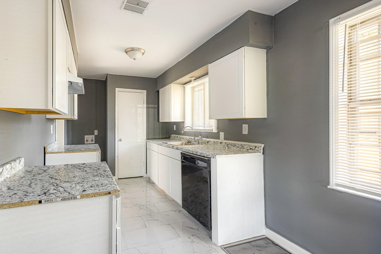 4025 BISHOPS BRIDGE RD