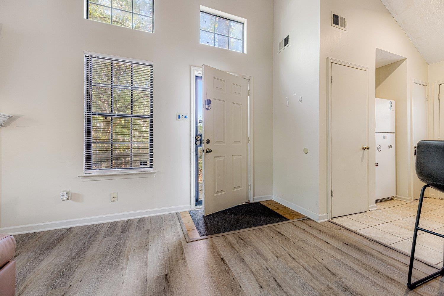 648 LAGRANGE PARK CV