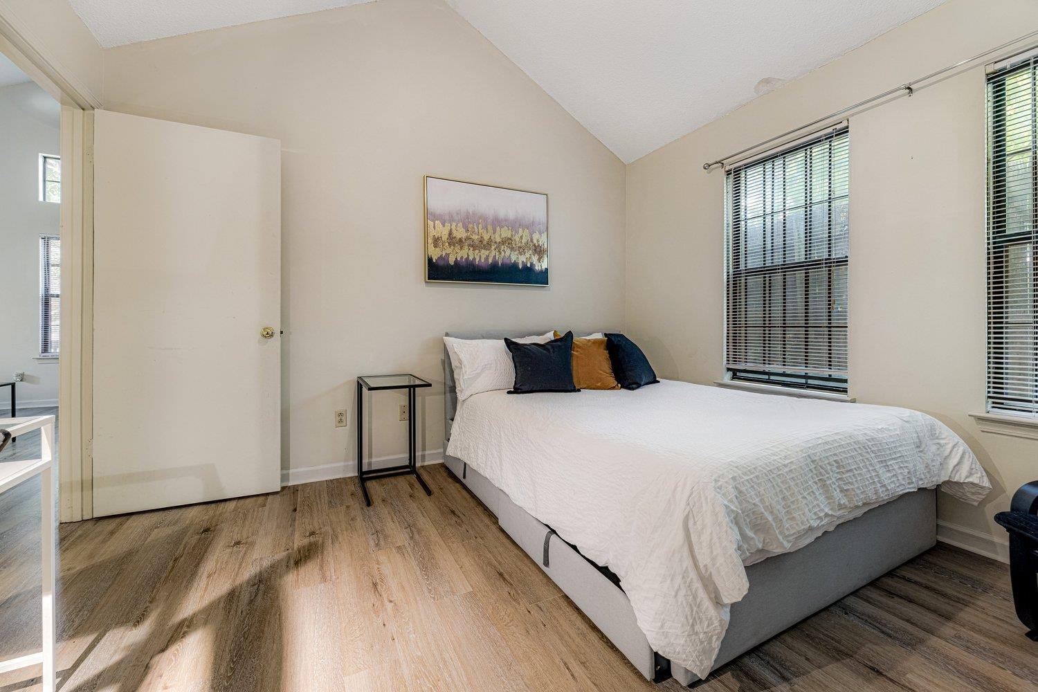 648 LAGRANGE PARK CV