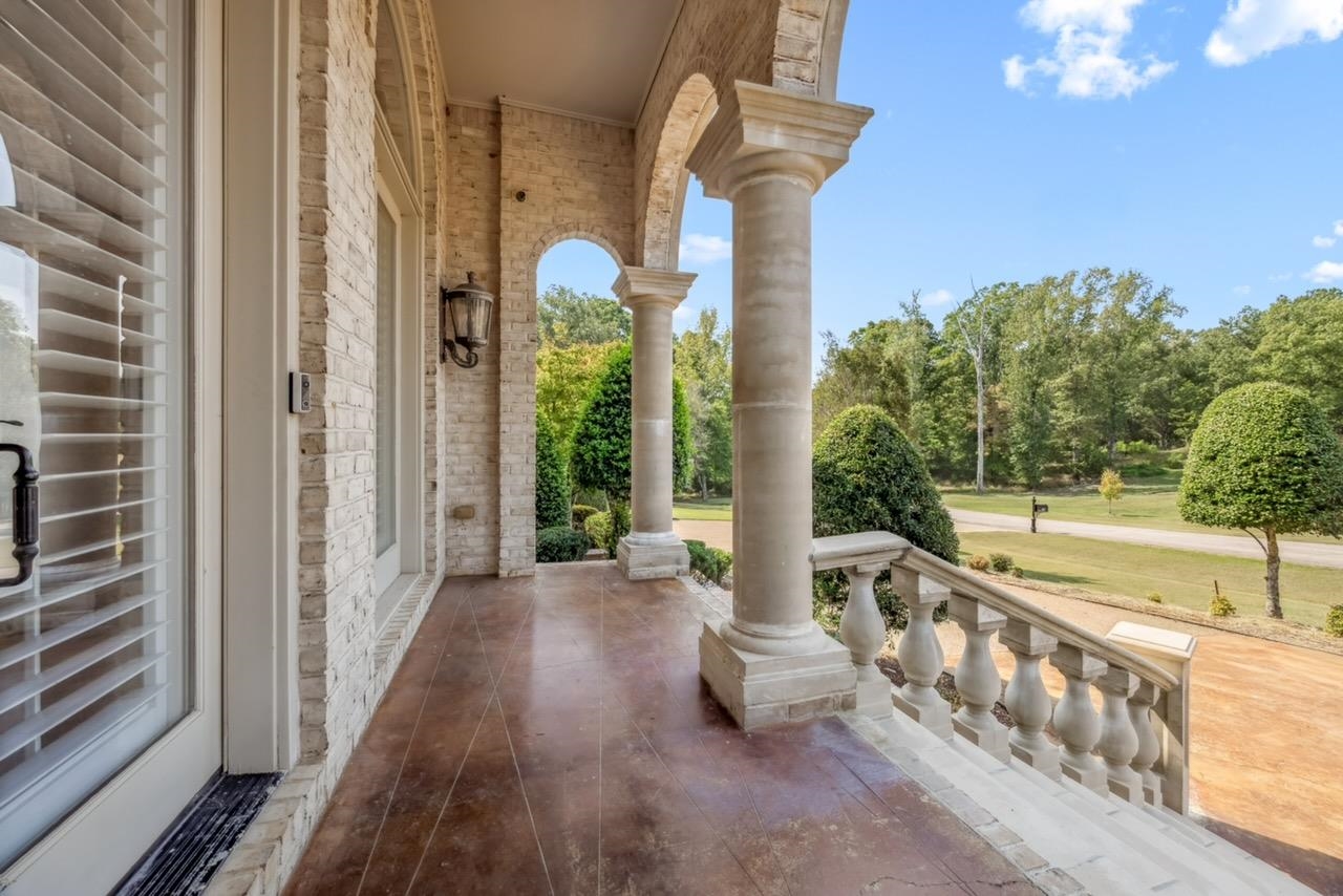 400 BUCKLAND CV