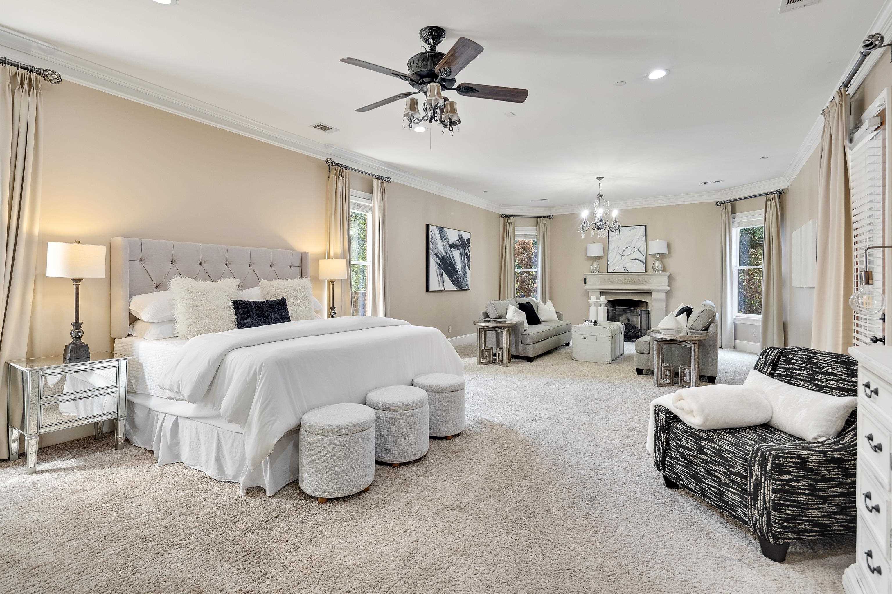 425 BUCKLAND CV
