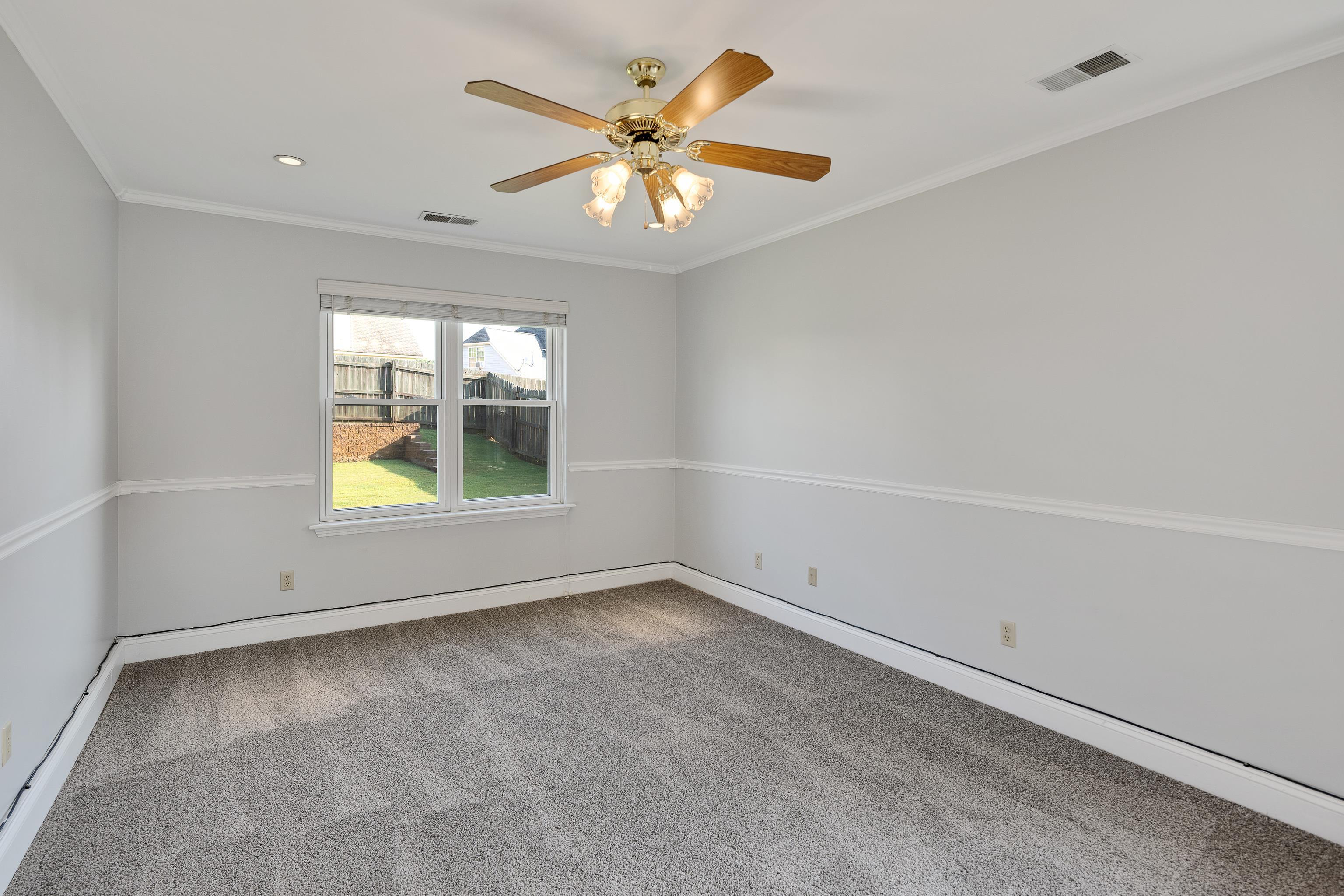 85 OAK CREST DR