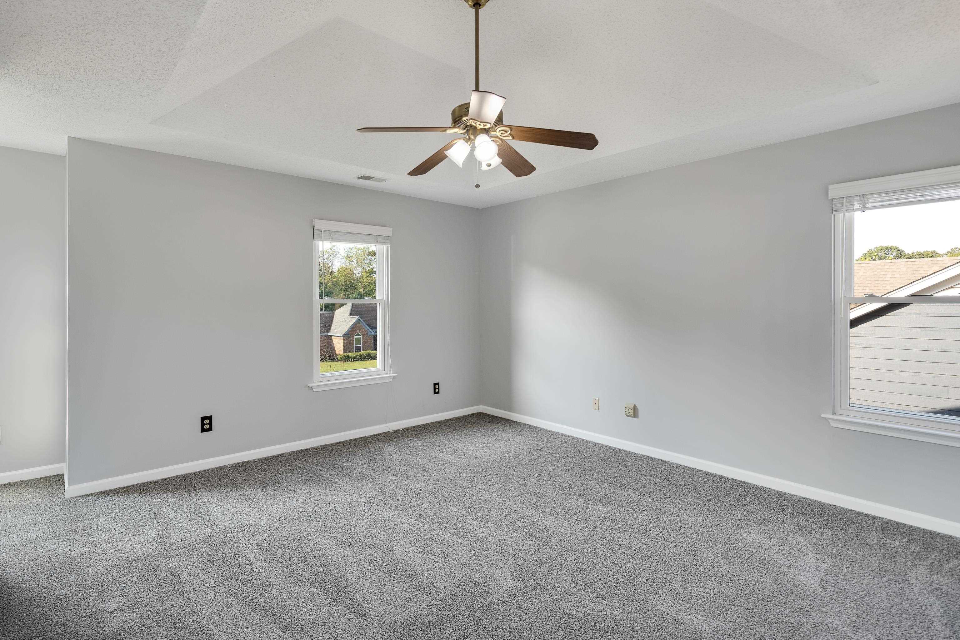 85 OAK CREST DR