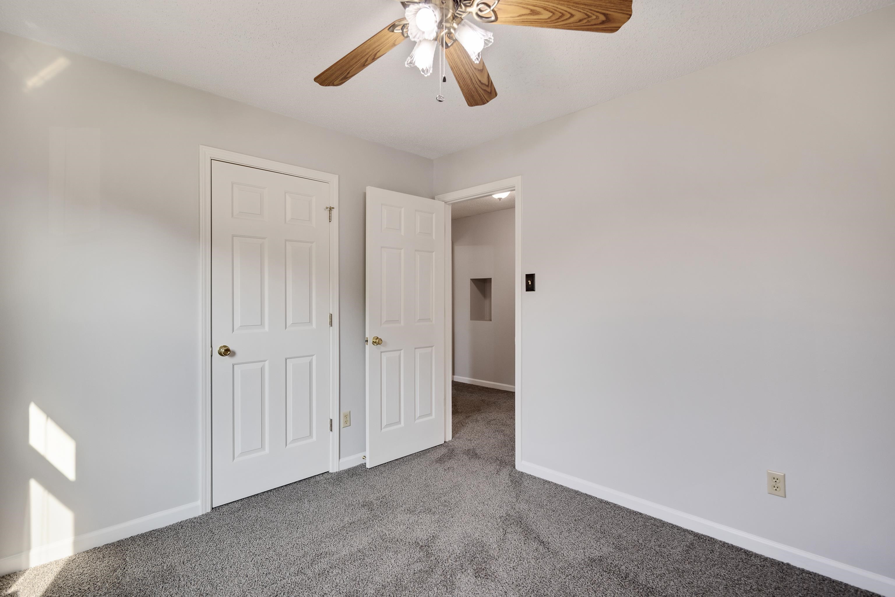 85 OAK CREST DR