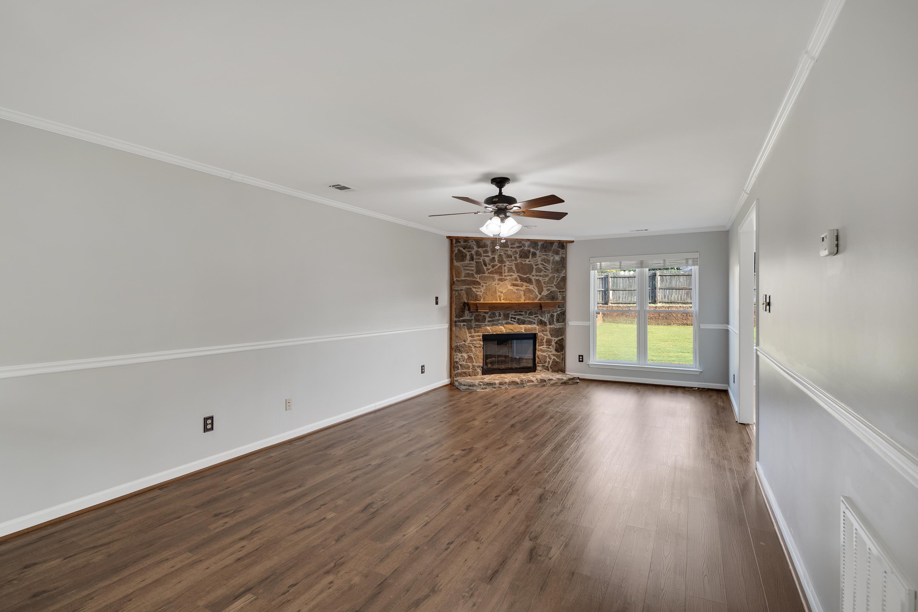 85 OAK CREST DR