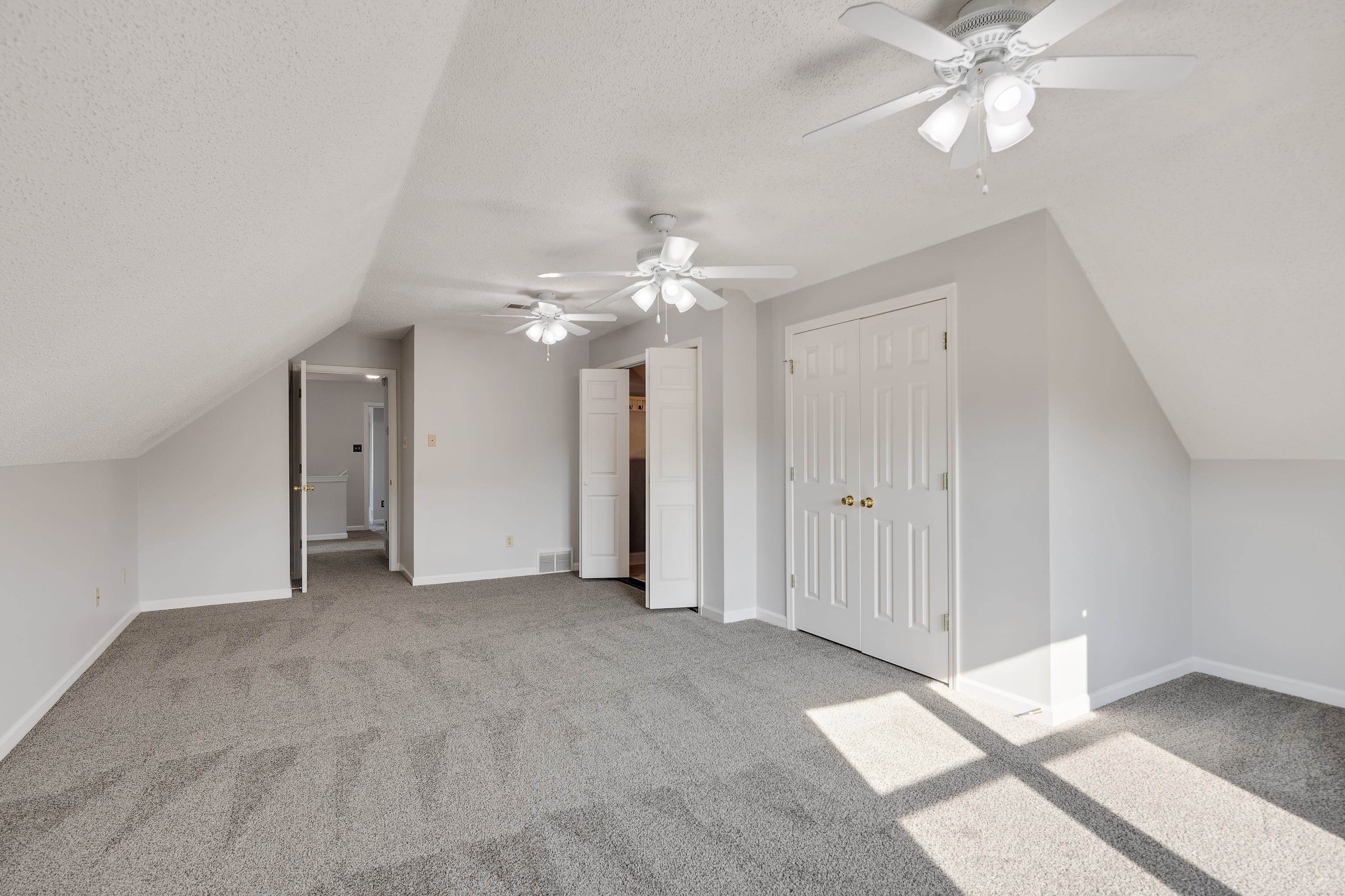 85 OAK CREST DR