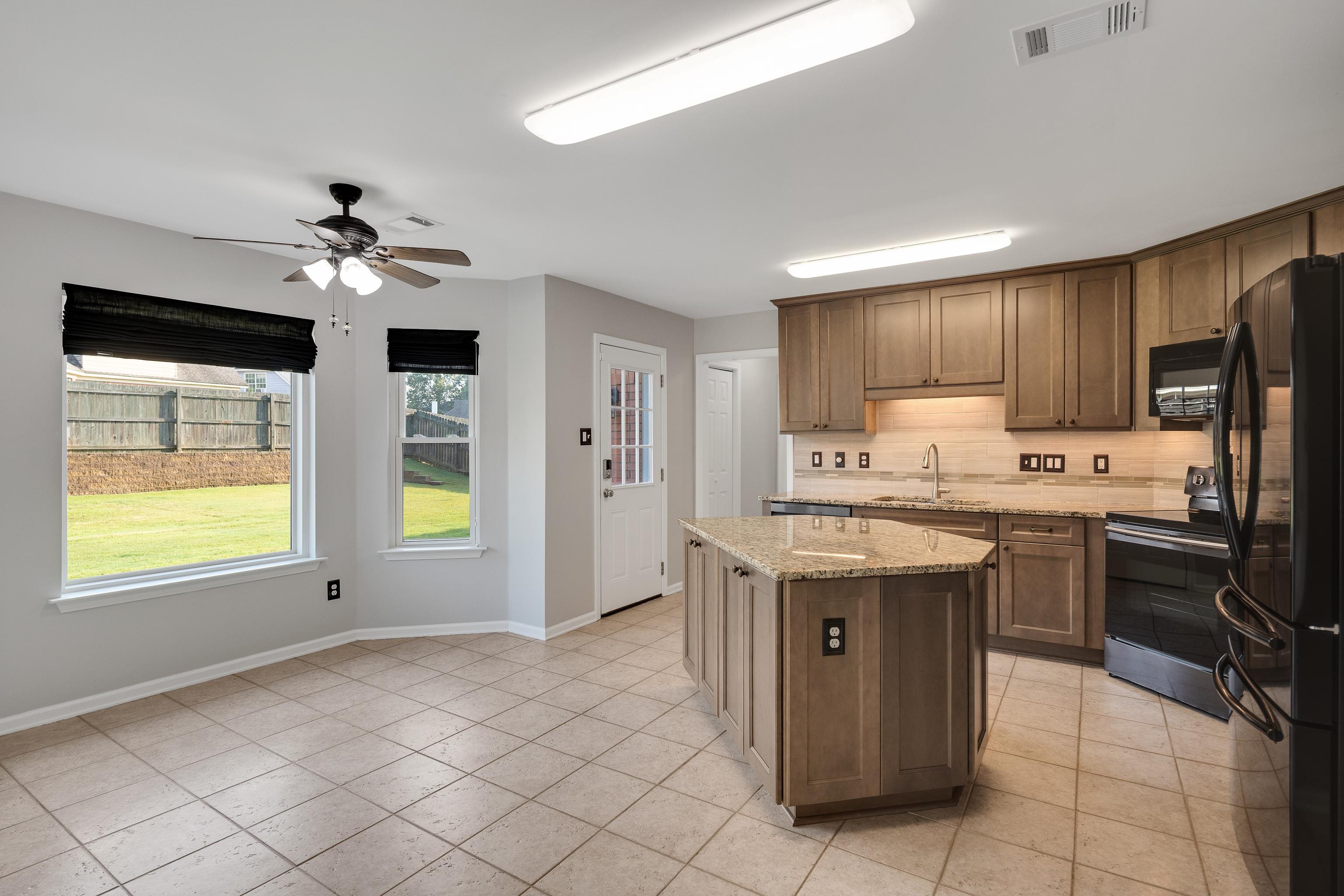 85 OAK CREST DR