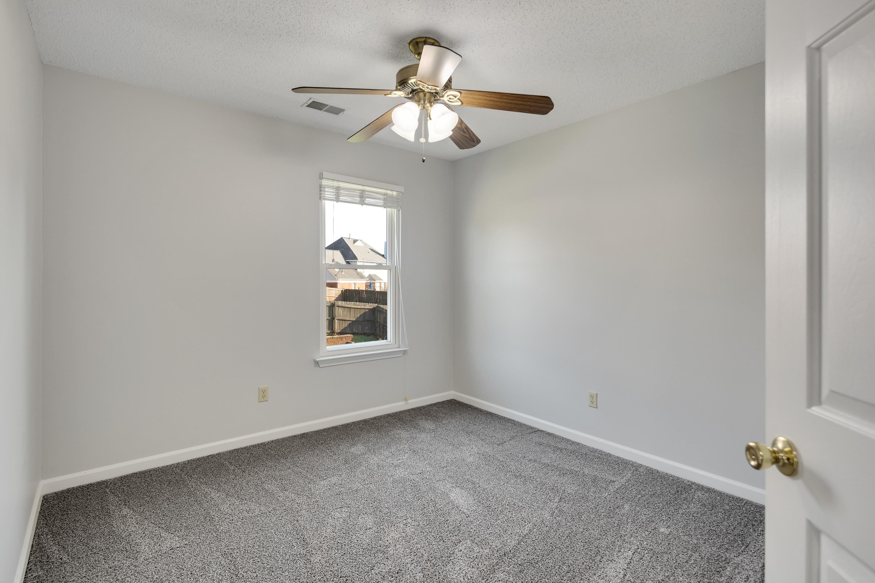 85 OAK CREST DR