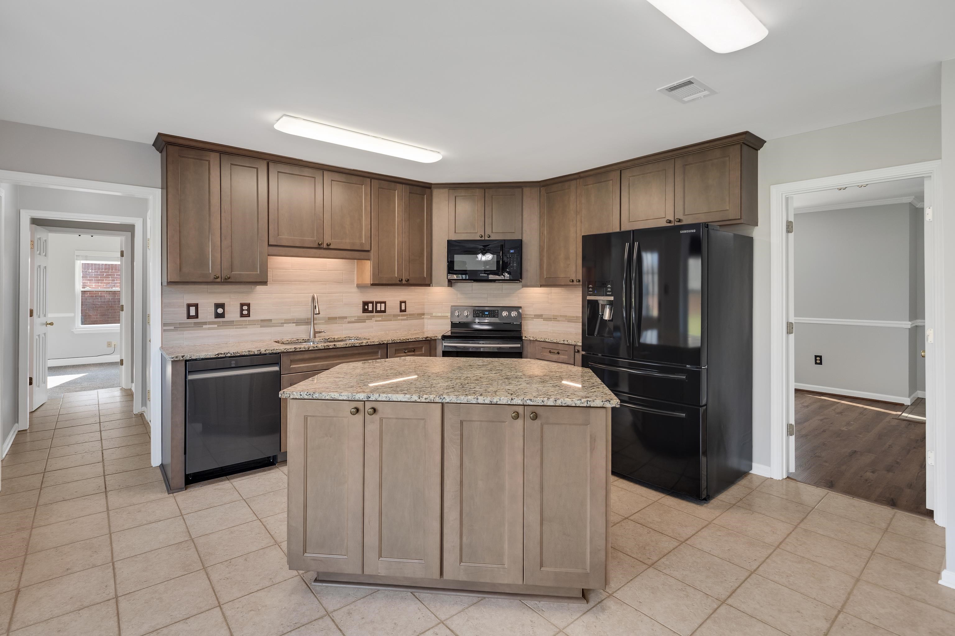 85 OAK CREST DR