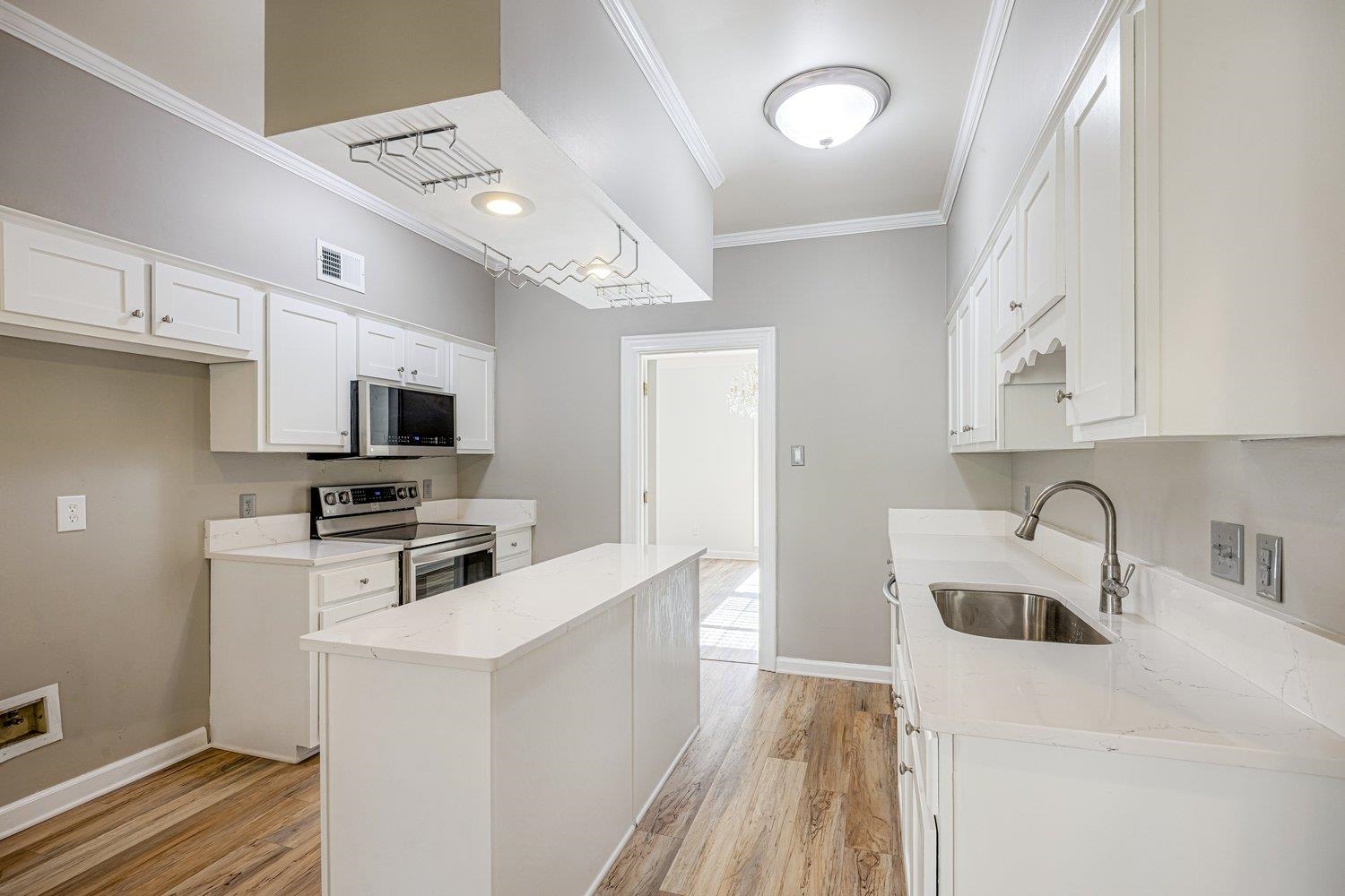 8859 PLANTATION TRAIL CV