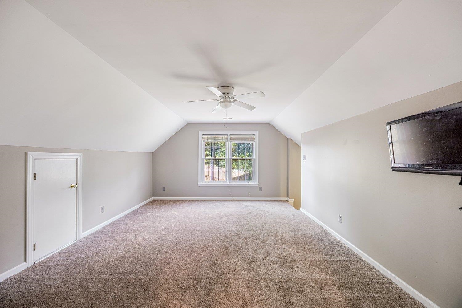 8859 PLANTATION TRAIL CV